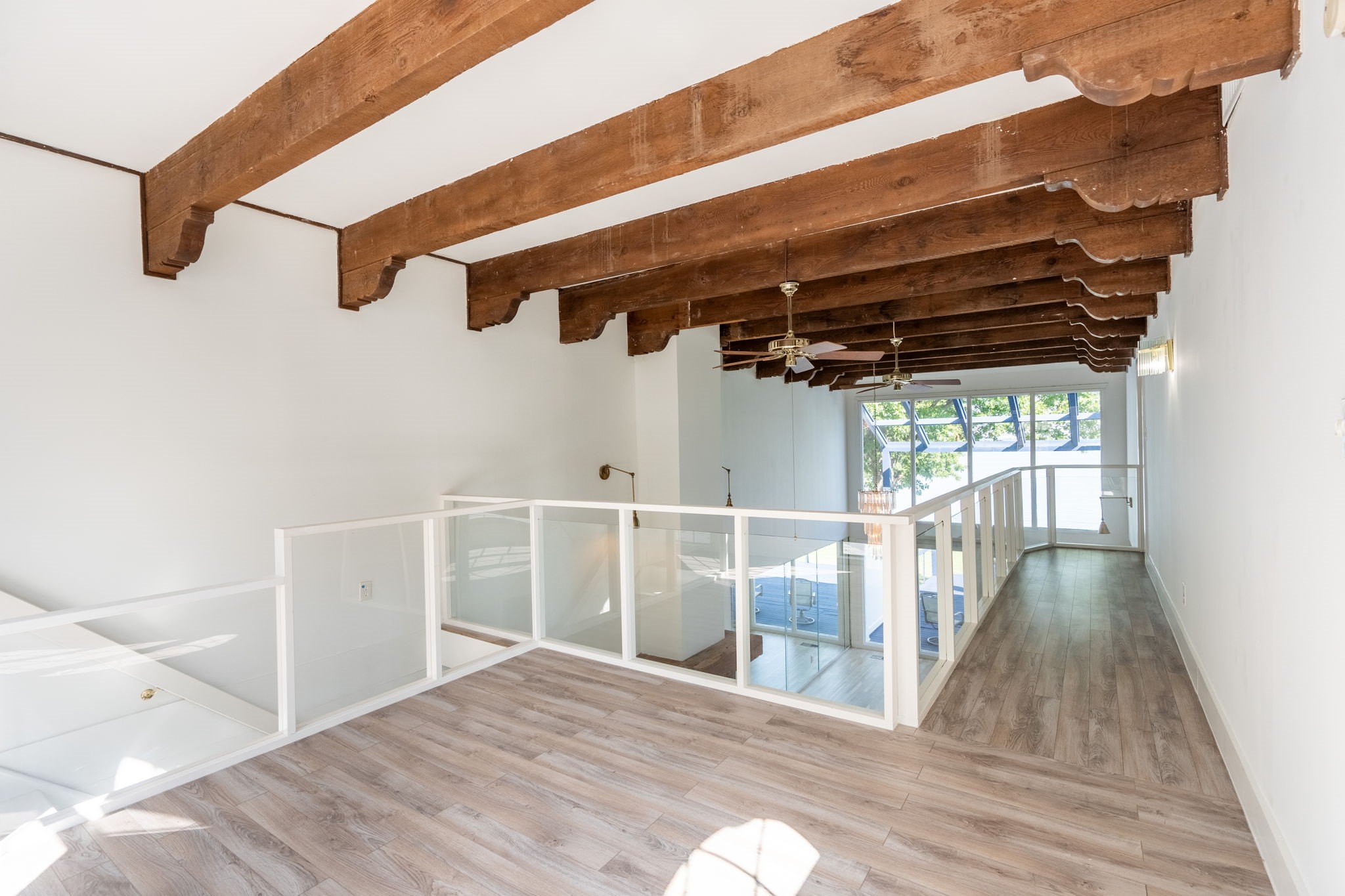 3610 Lakeside Drive