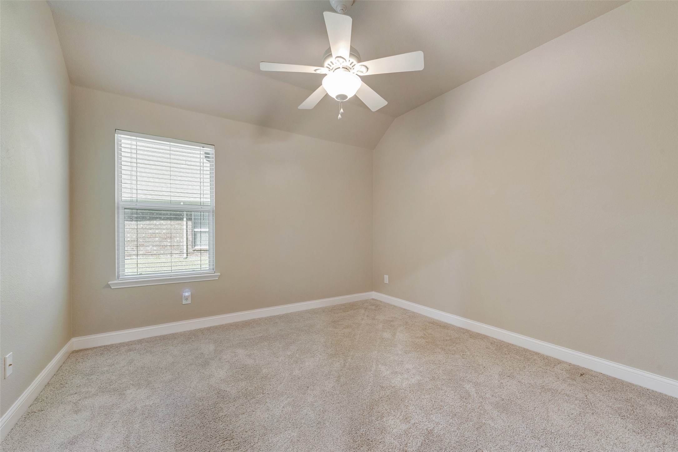 1390 Tanglevine Lane