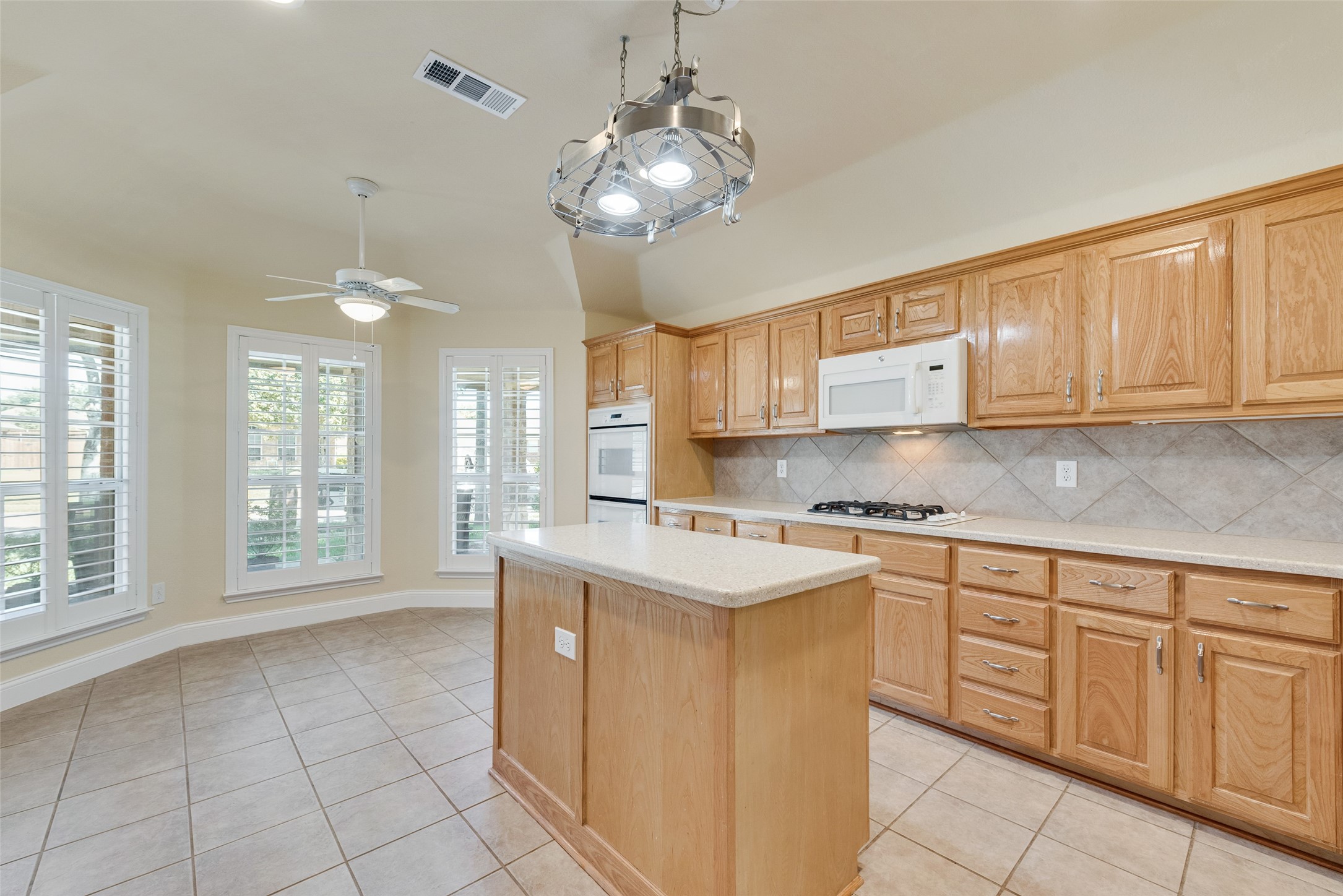 1390 Tanglevine Lane