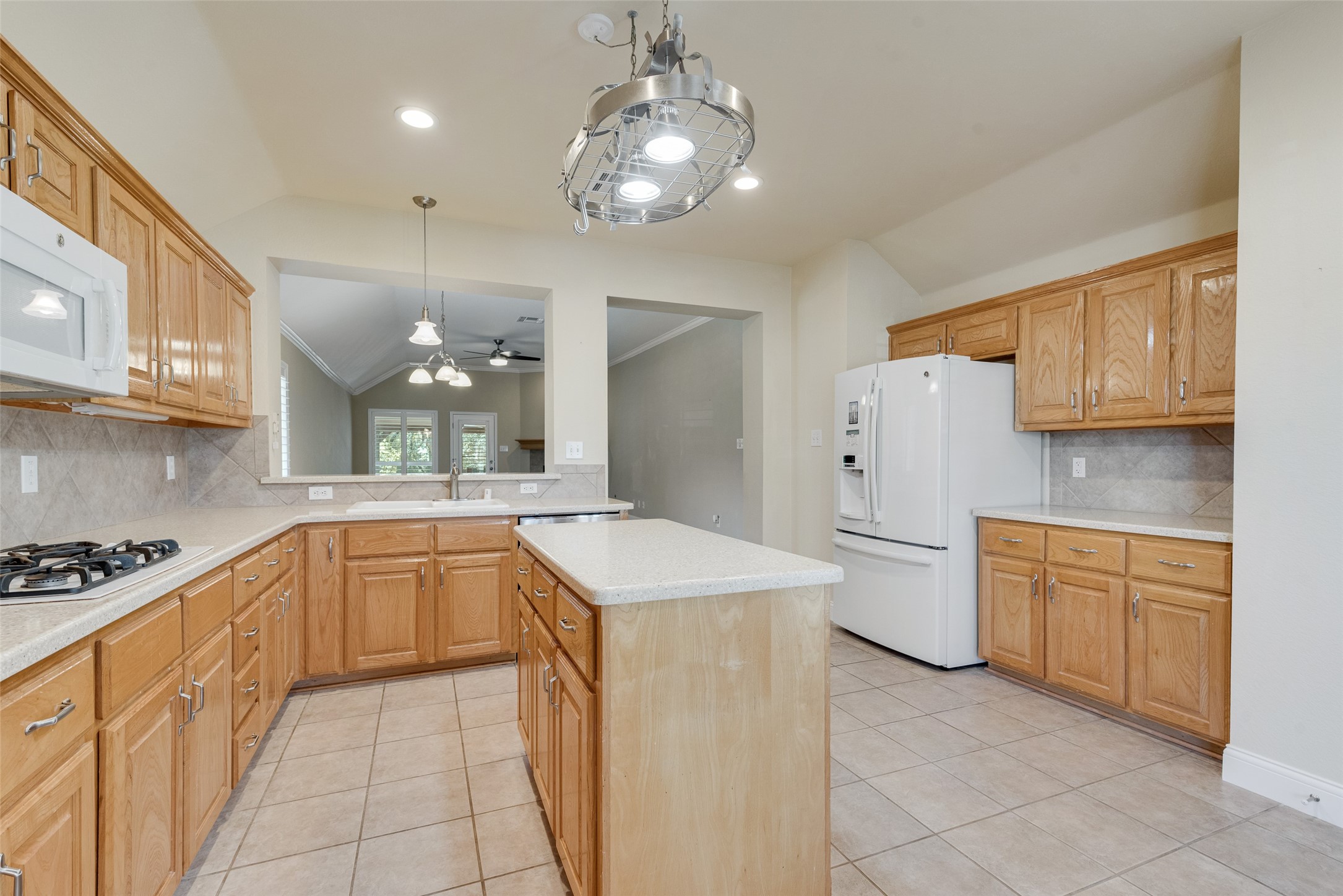 1390 Tanglevine Lane