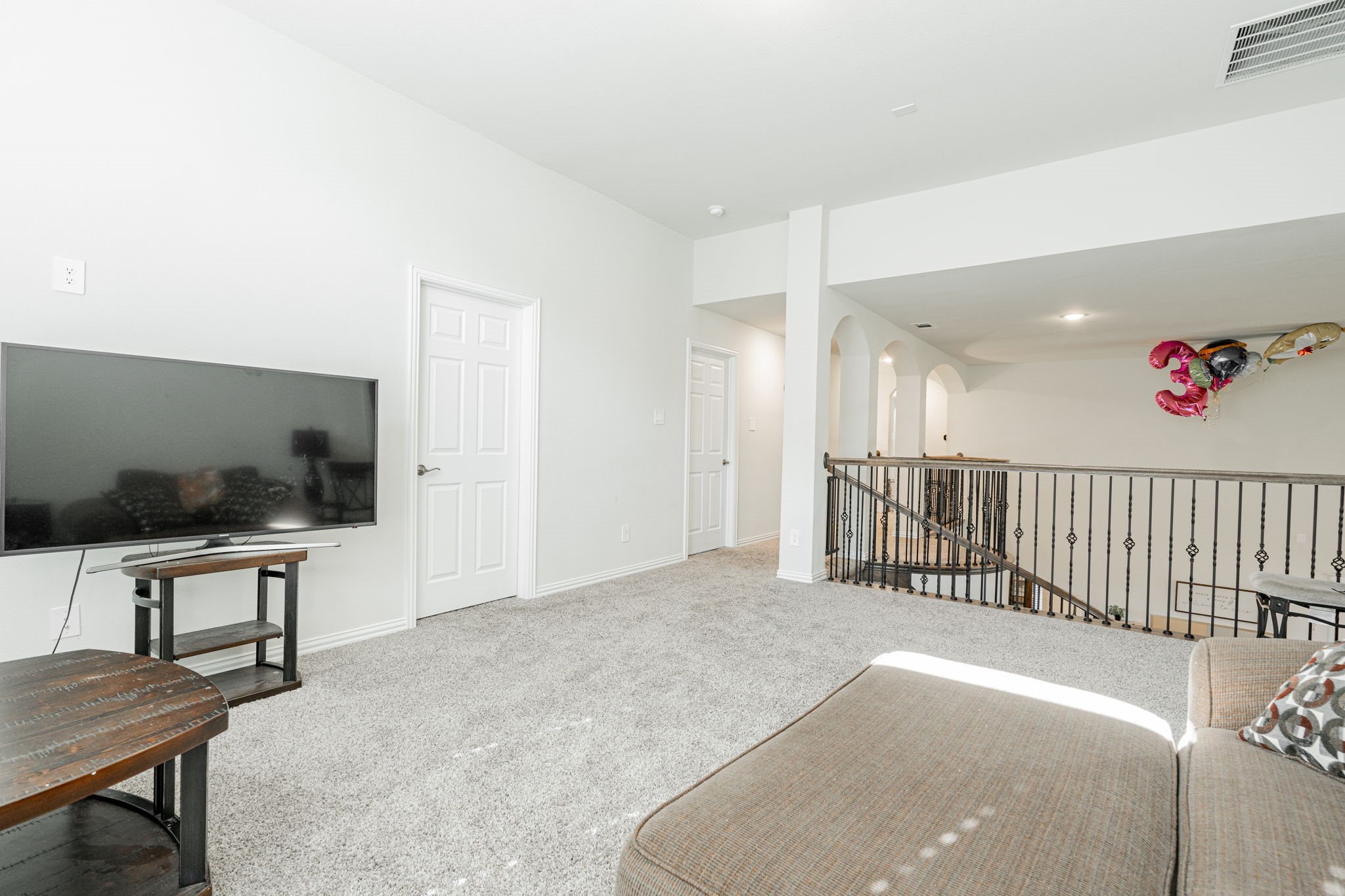 941 Blue Jay Way