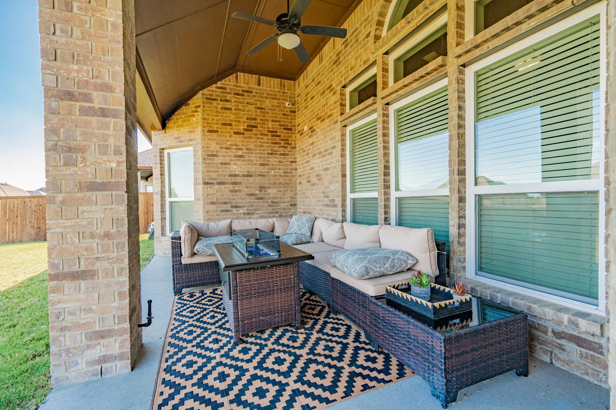 941 Blue Jay Way