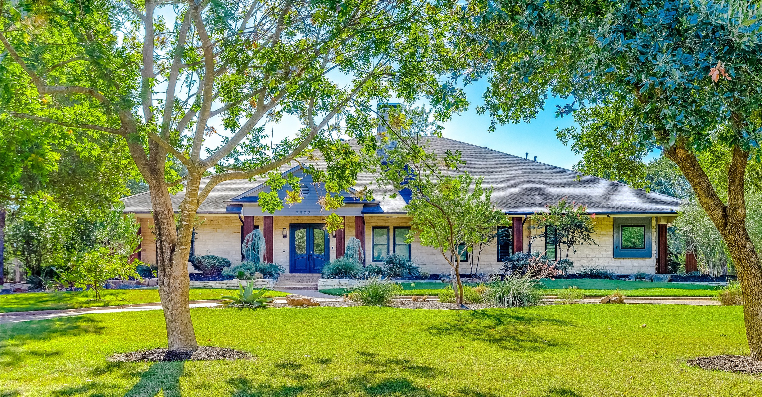 2902 River Bend Trail