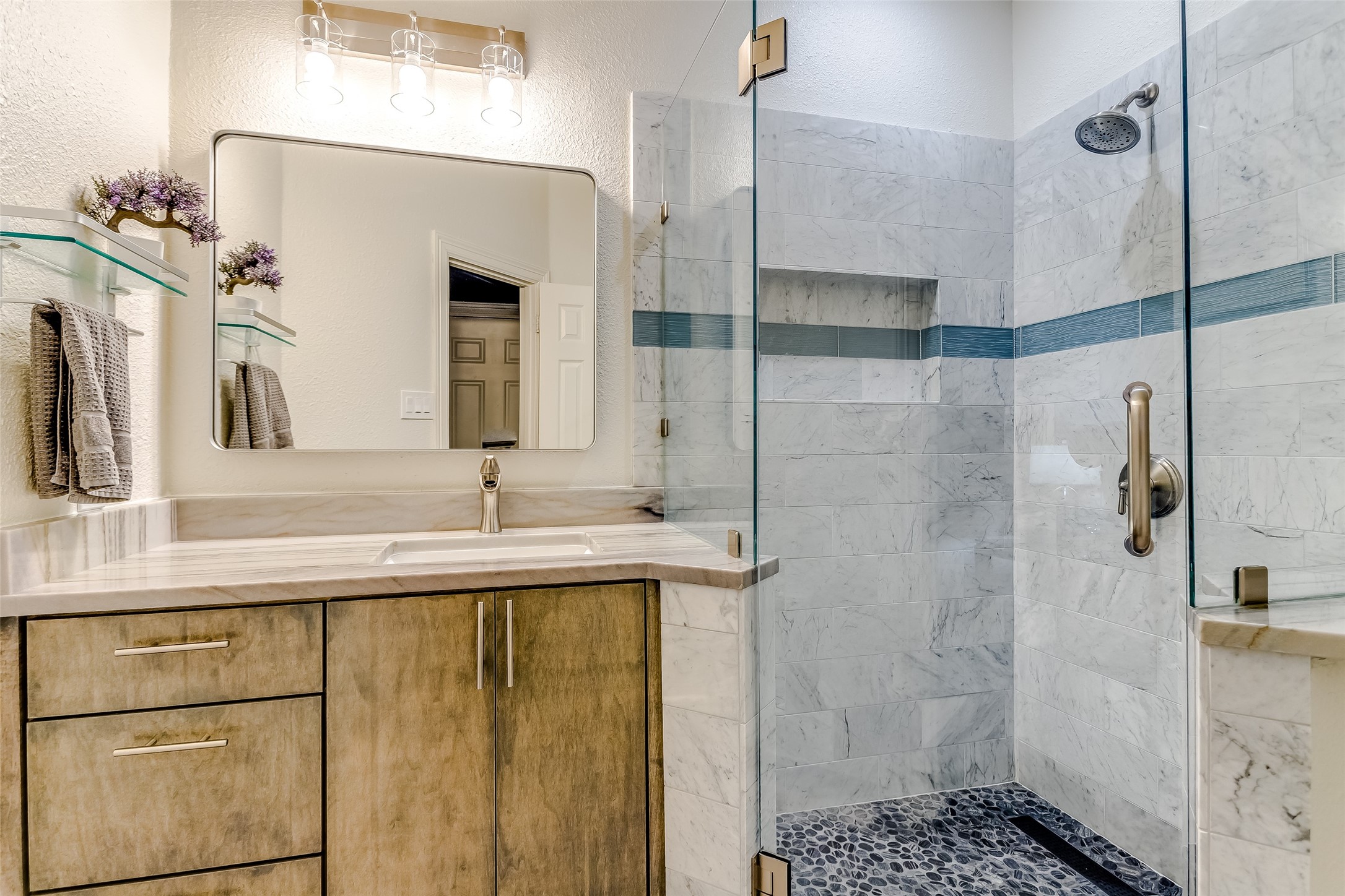 2902 River Bend Trail