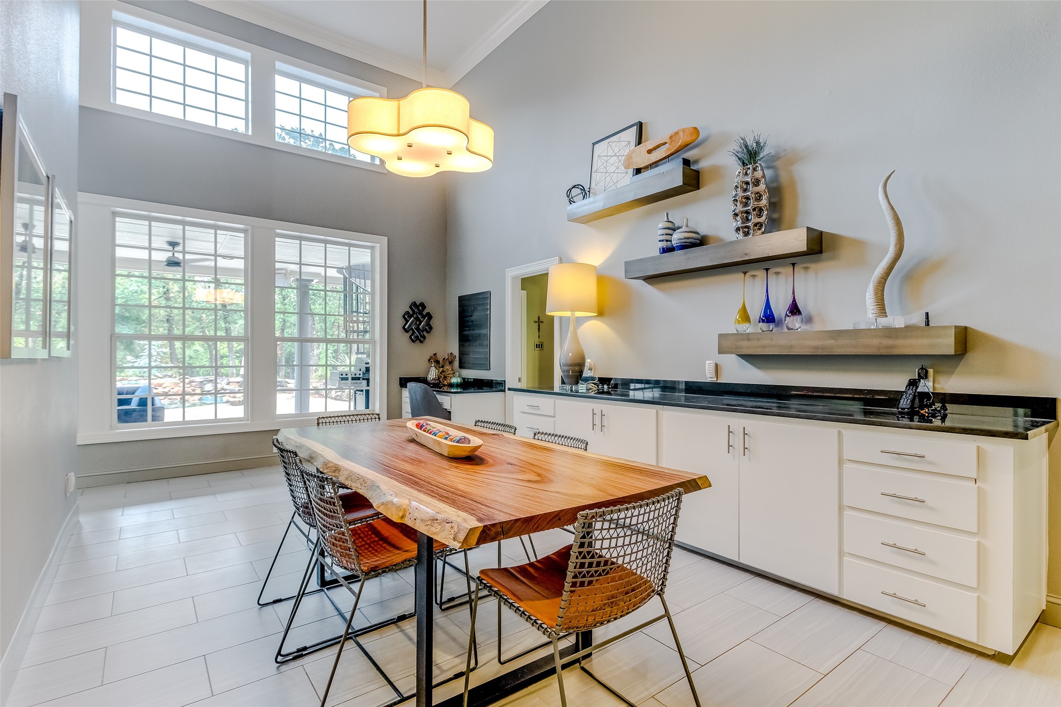 2902 River Bend Trail
