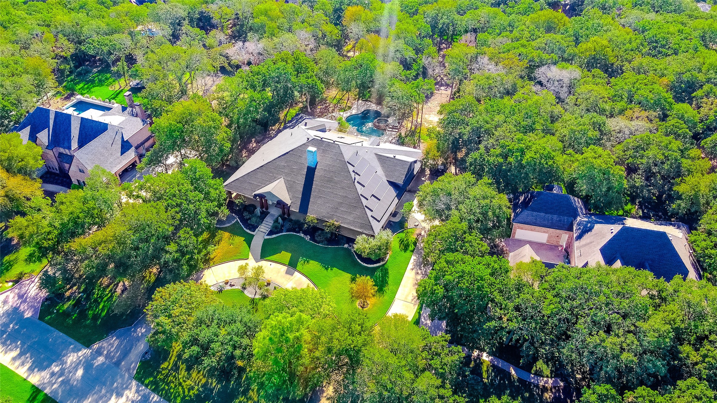 2902 River Bend Trail