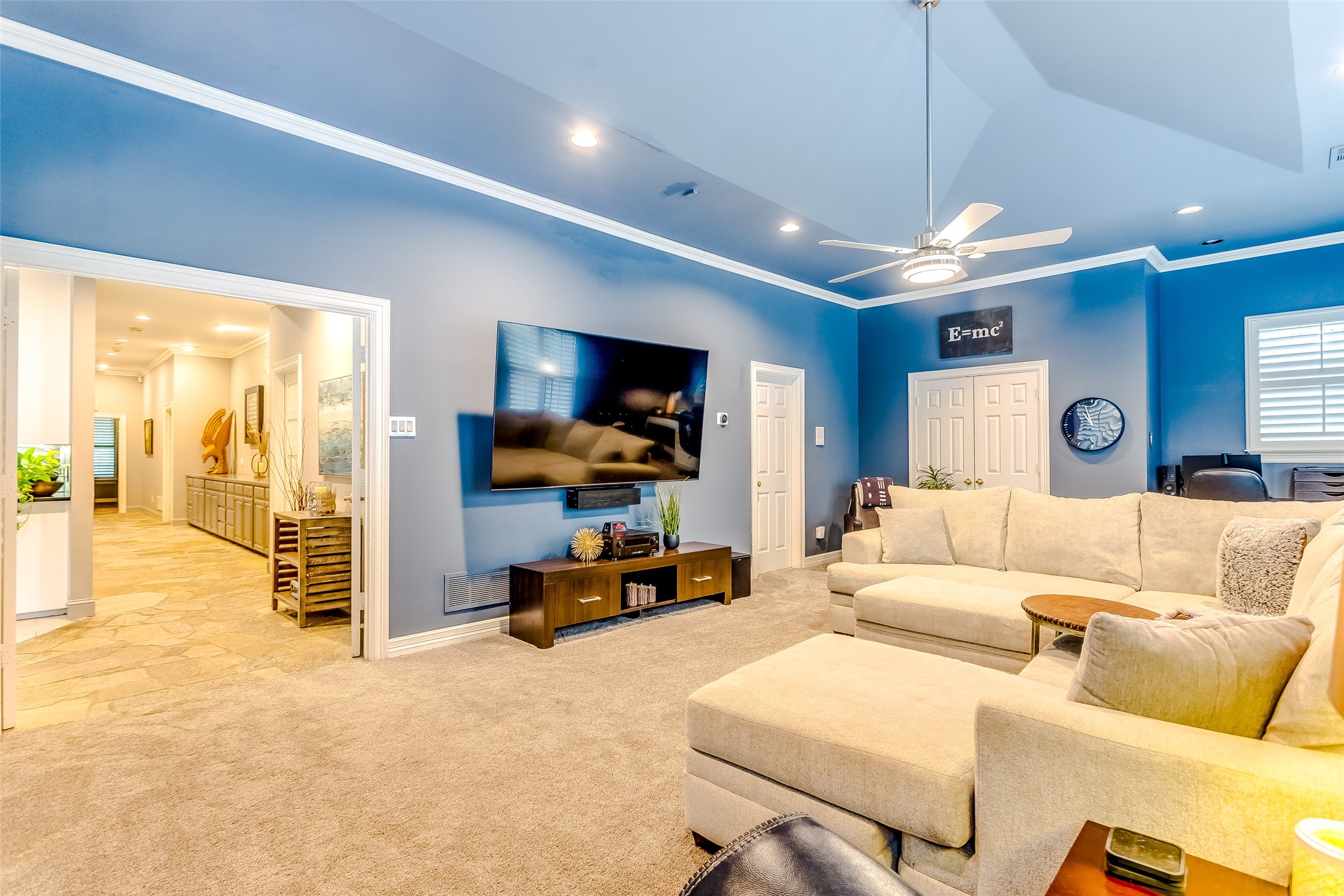 2902 River Bend Trail
