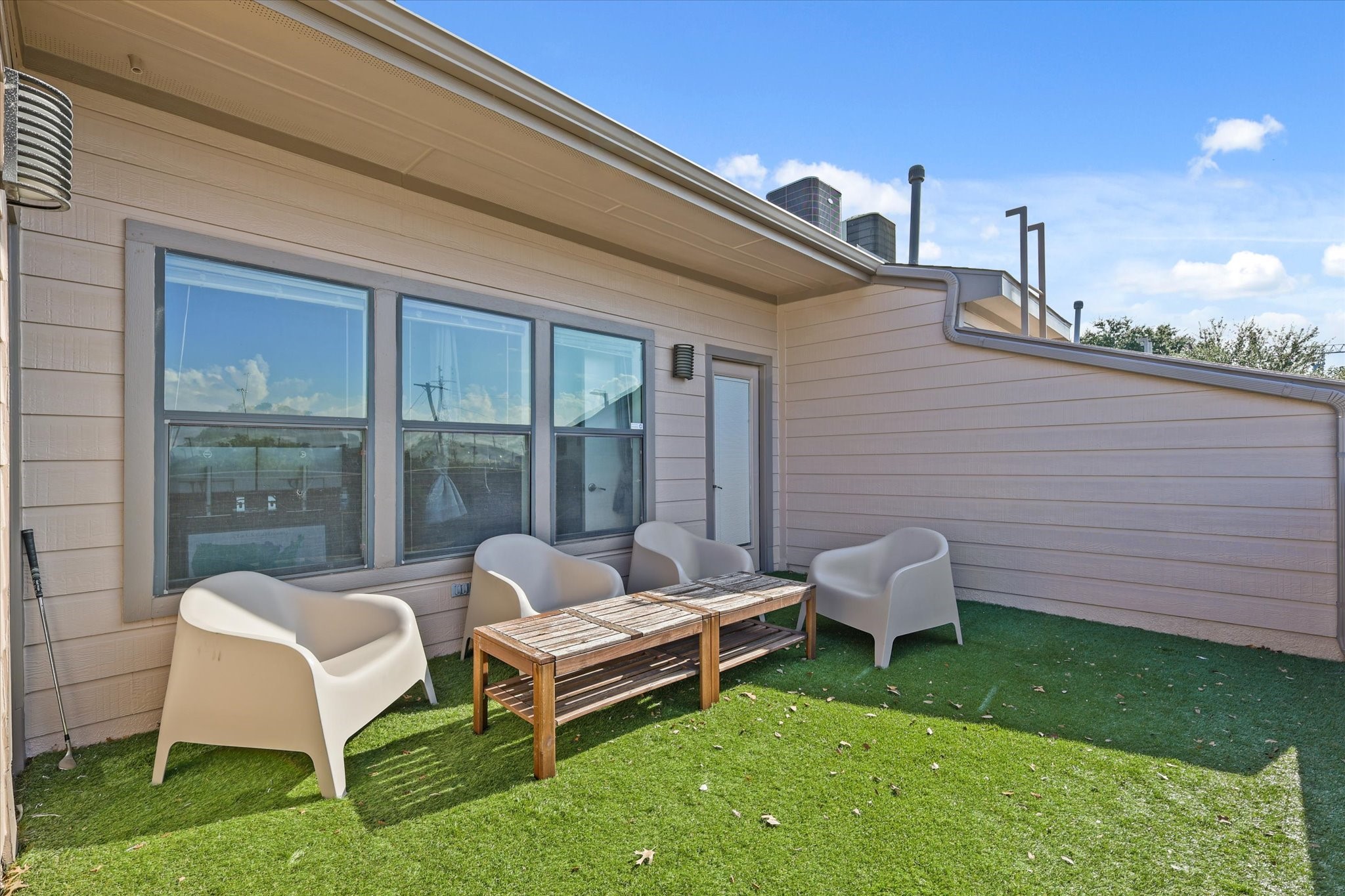 3707 Commerce Street