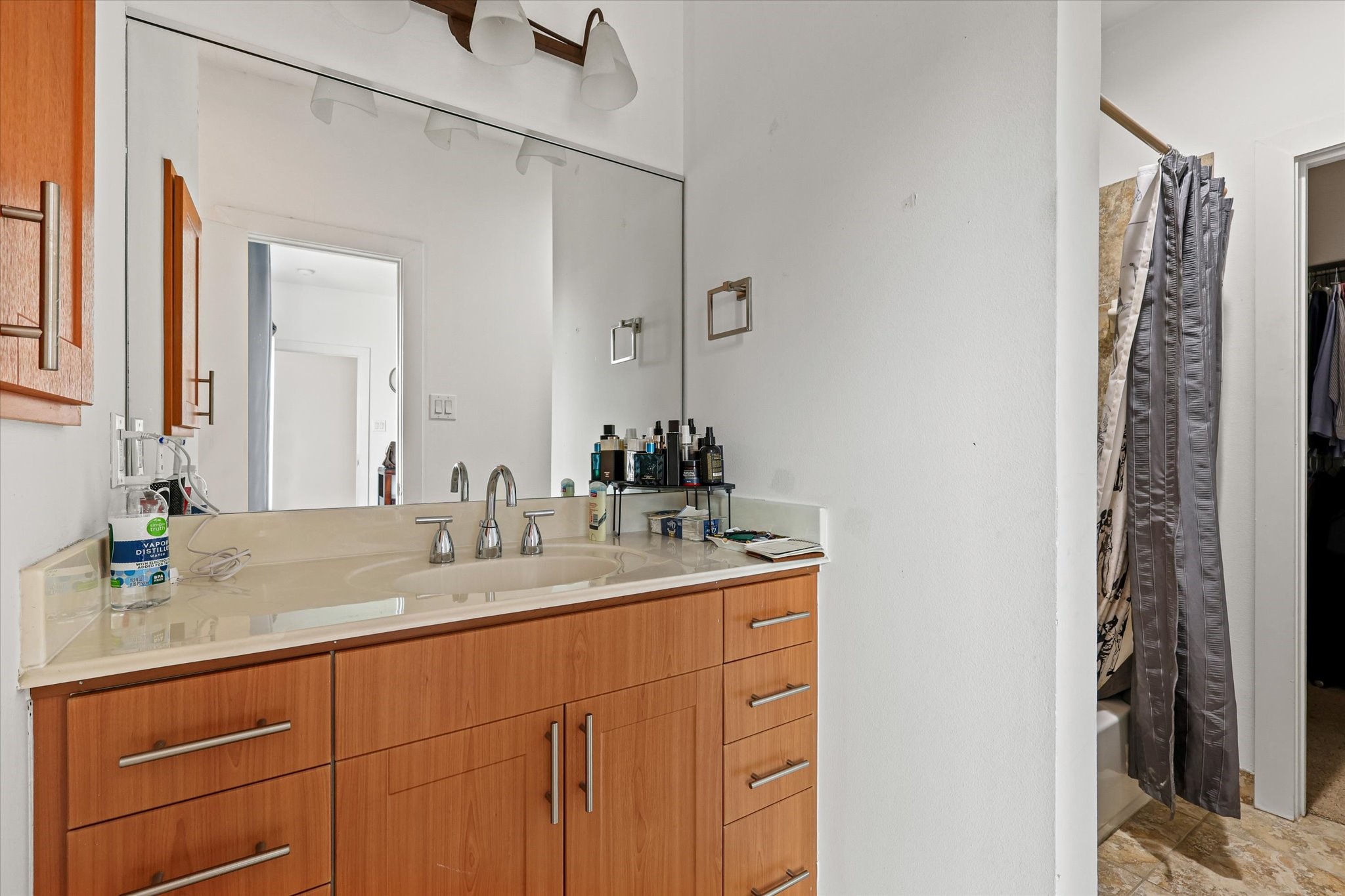 3707 Commerce Street