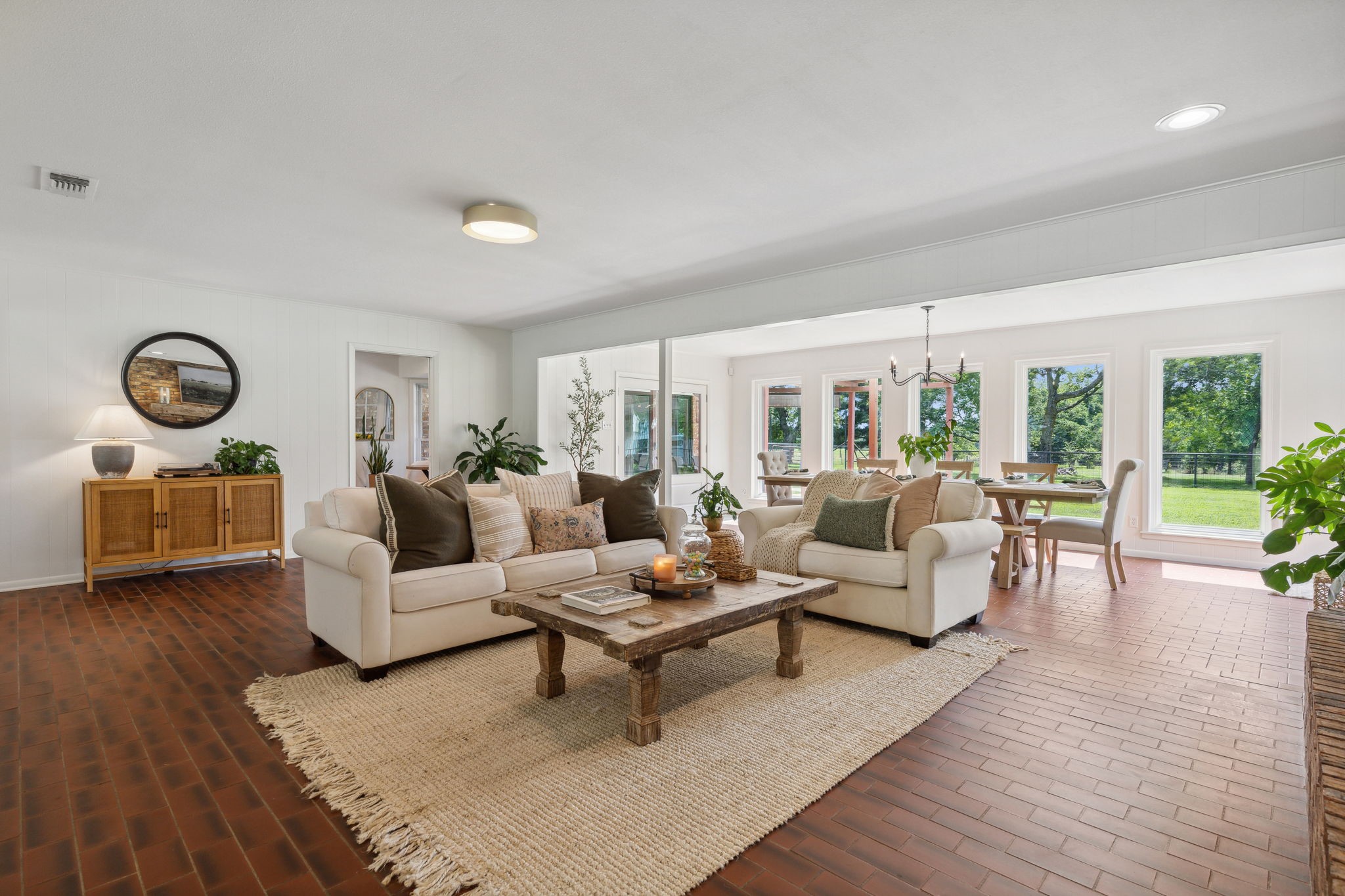 2584 County Road 1171