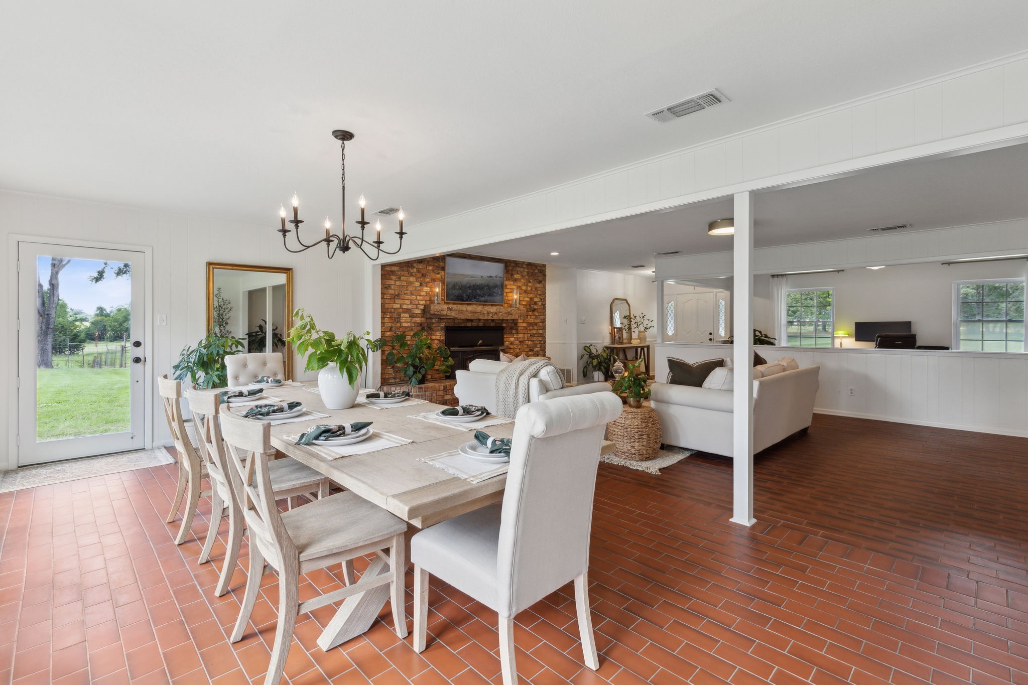 2584 County Road 1171