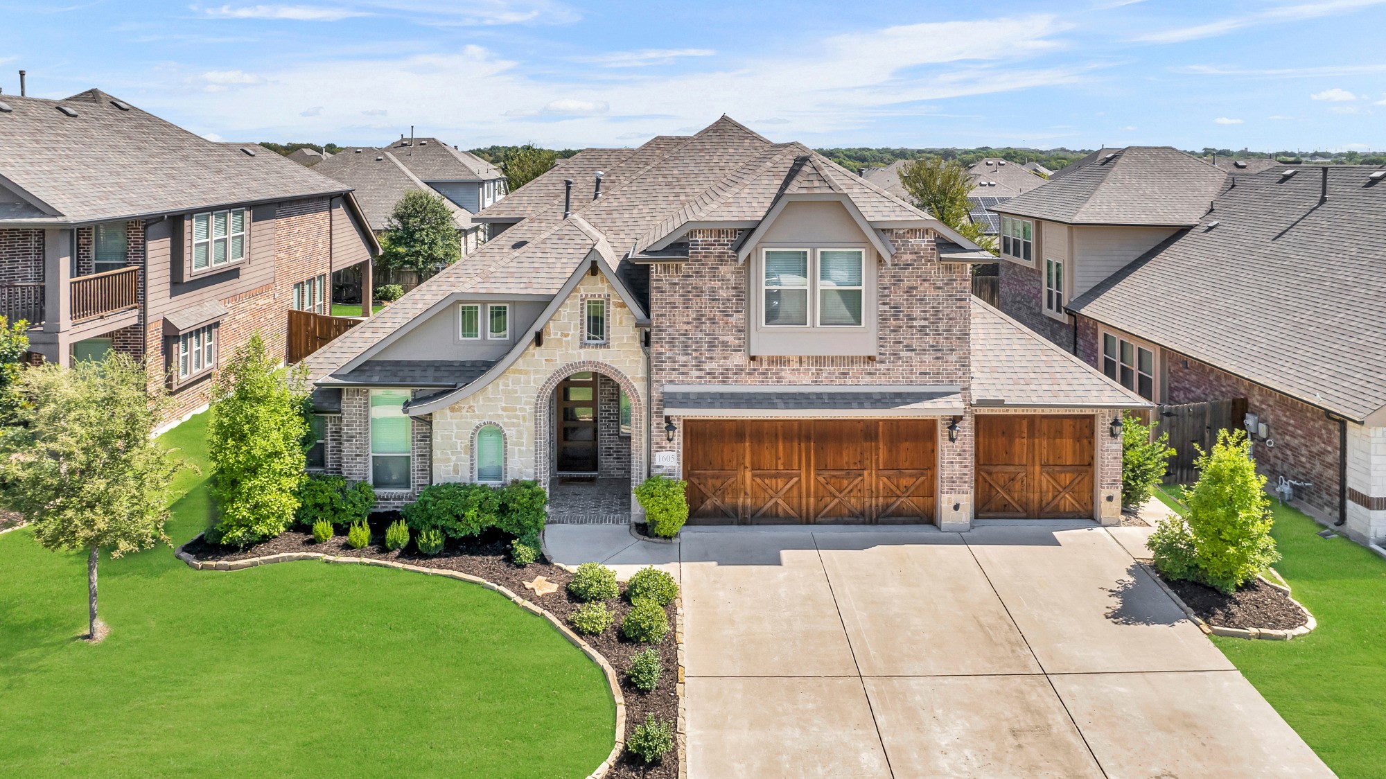 1605 Sherwood Drive