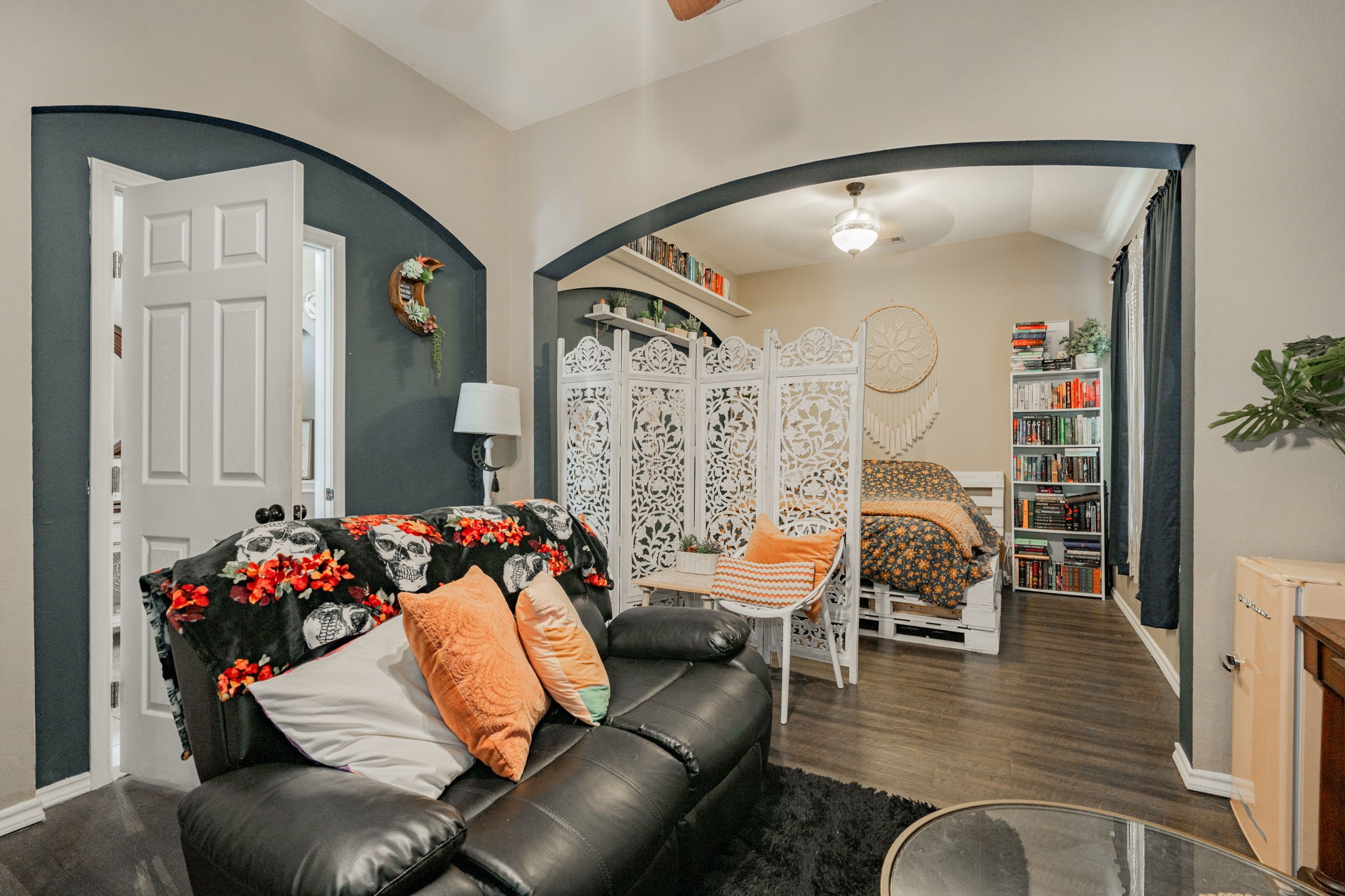 4517 Woodbluff Drive