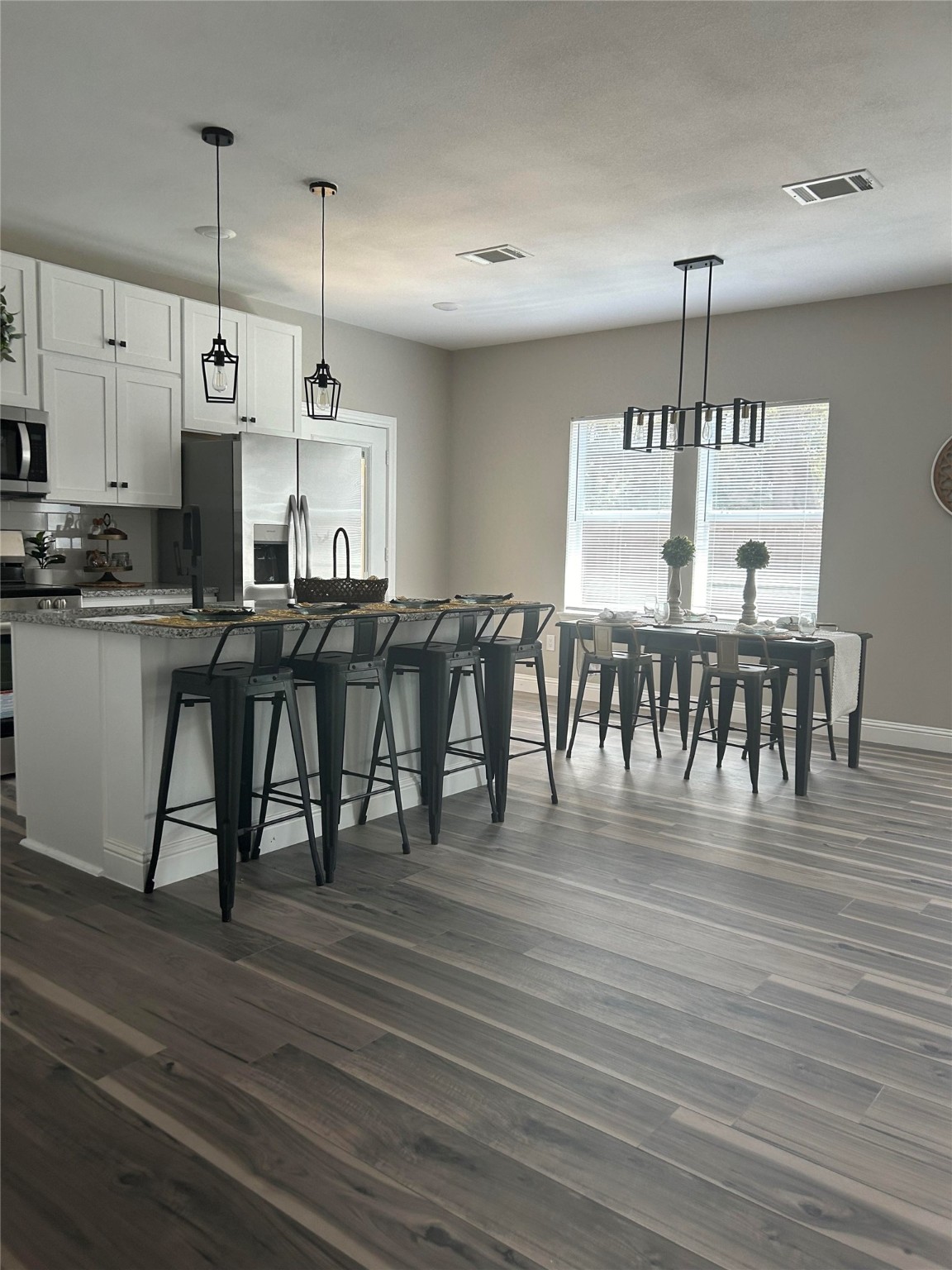 732 Oak Leaf Trail