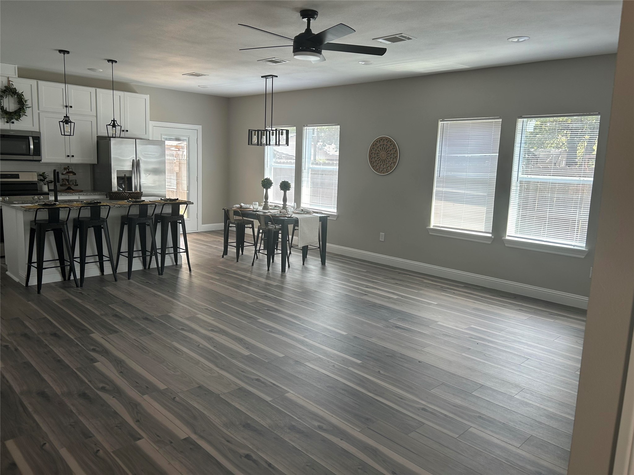 732 Oak Leaf Trail