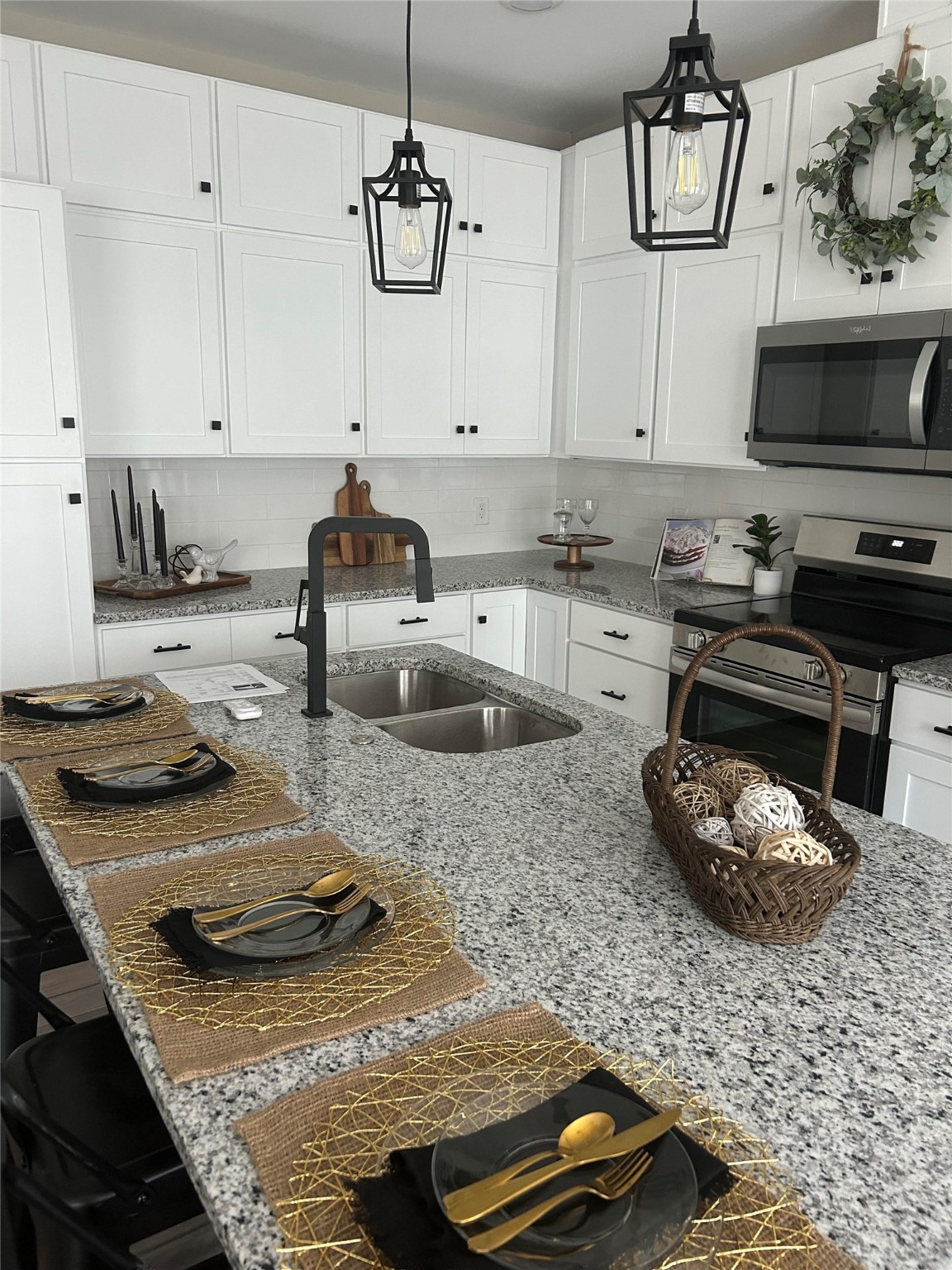 732 Oak Leaf Trail
