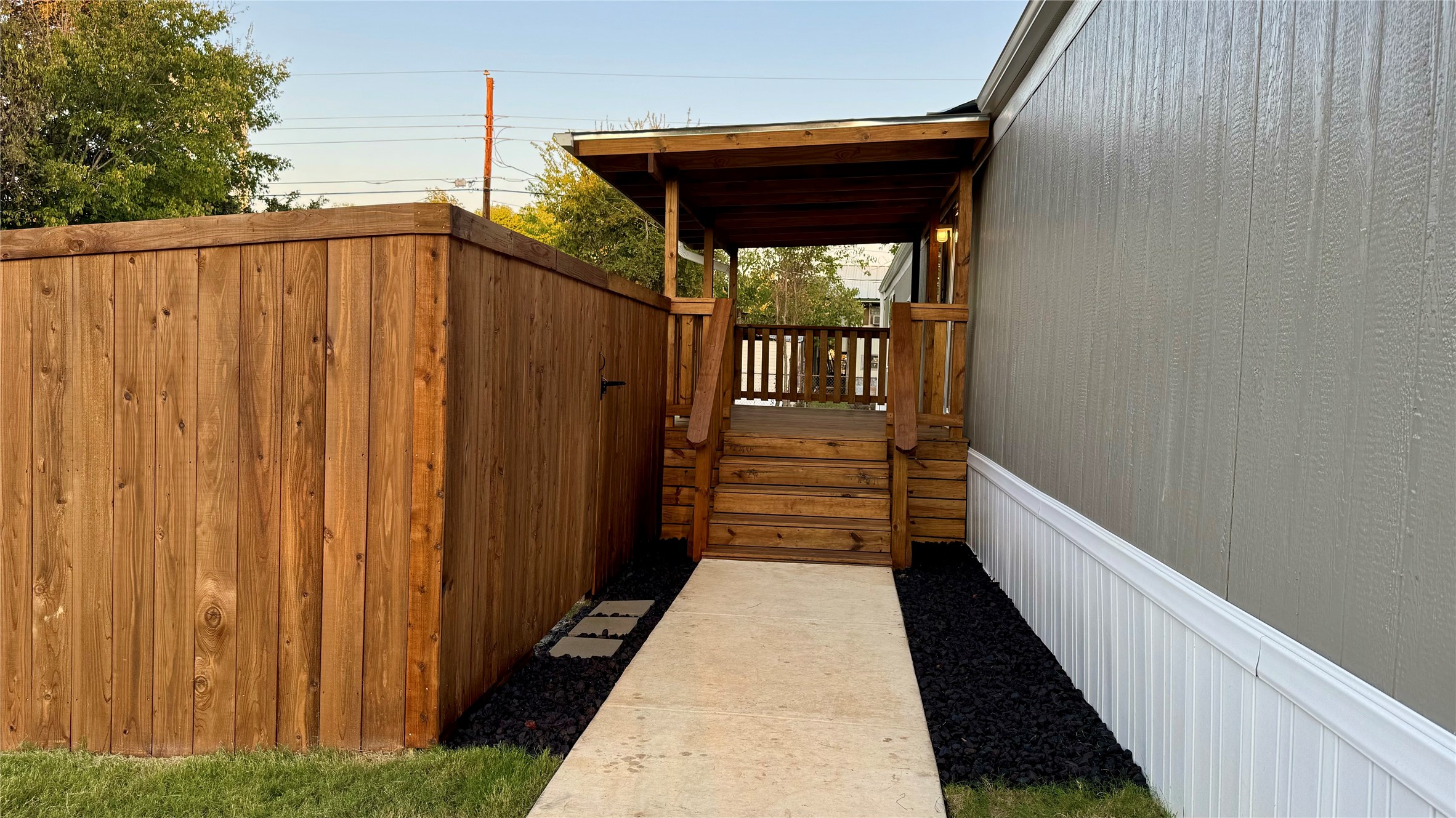 212 Whispering Trail