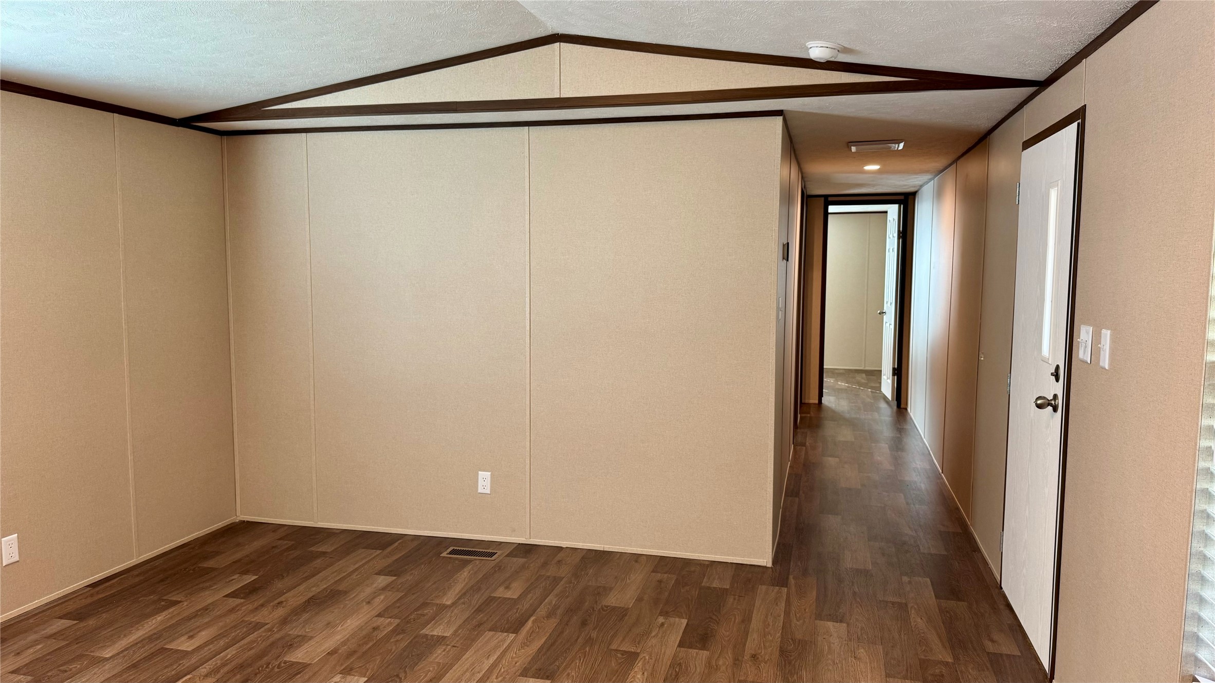 212 Whispering Trail