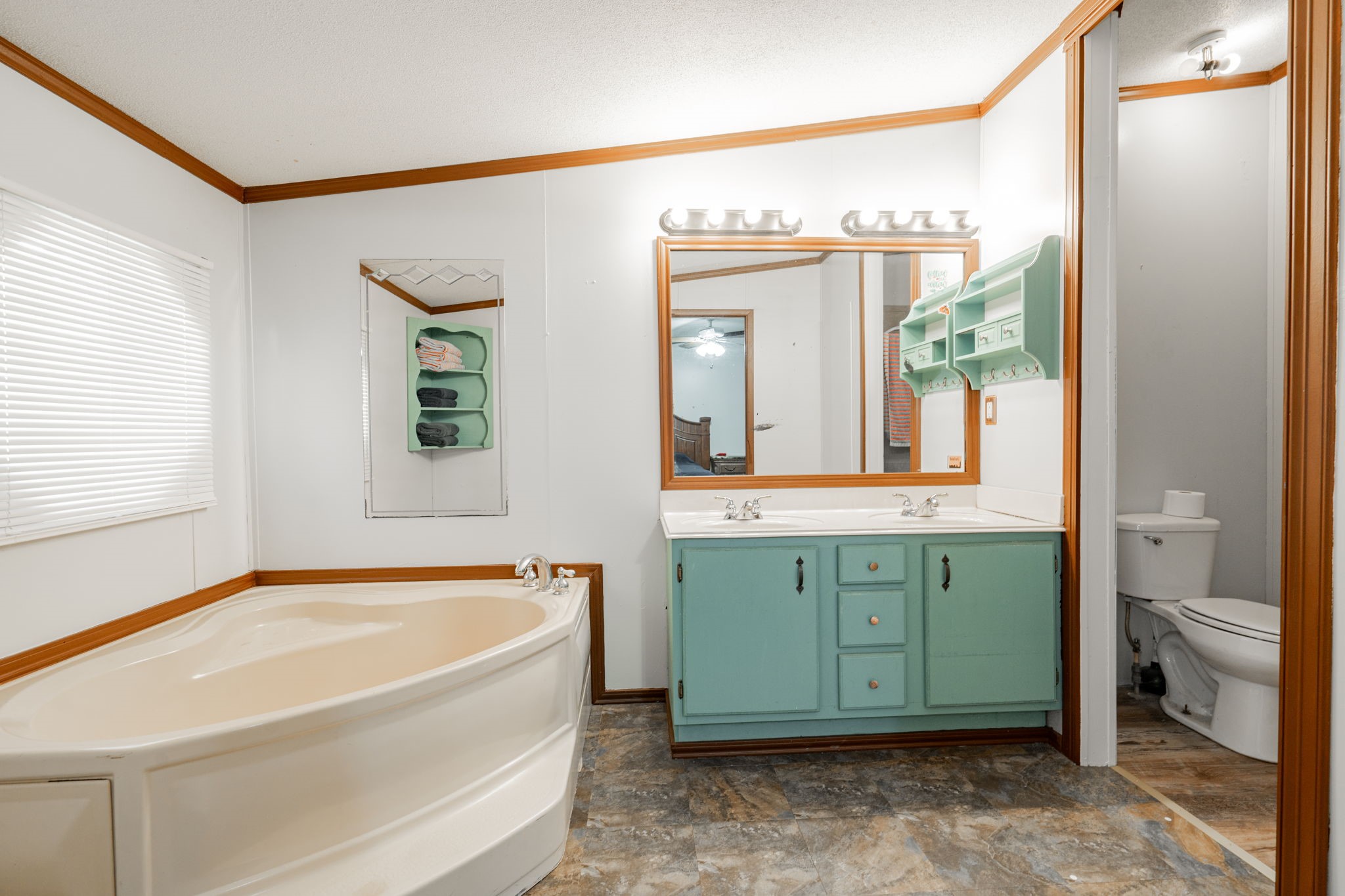 10792 Maplewood Drive