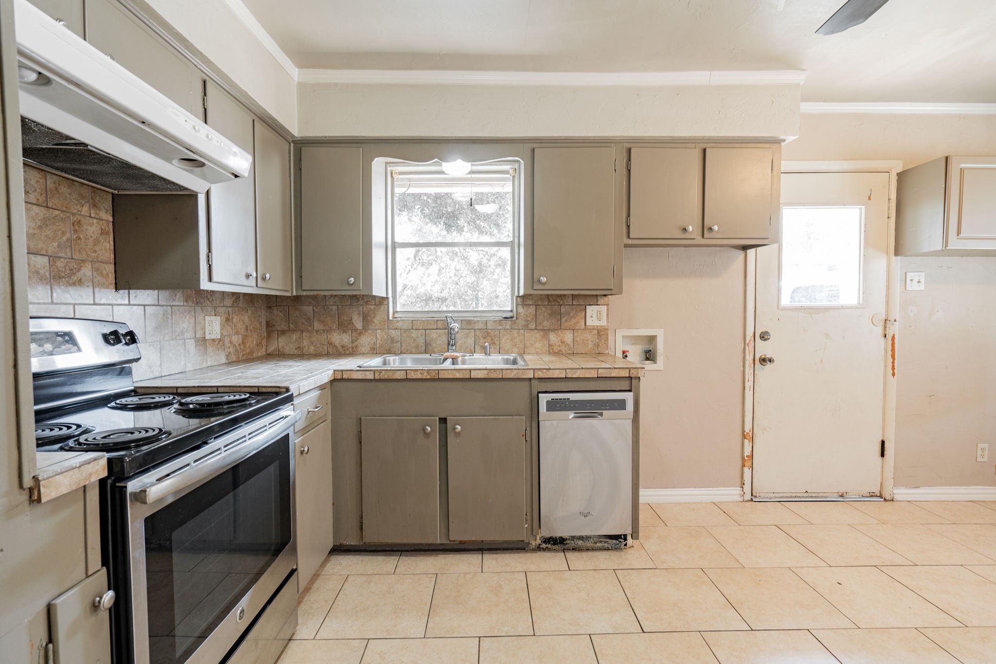 10018 Olmos Drive