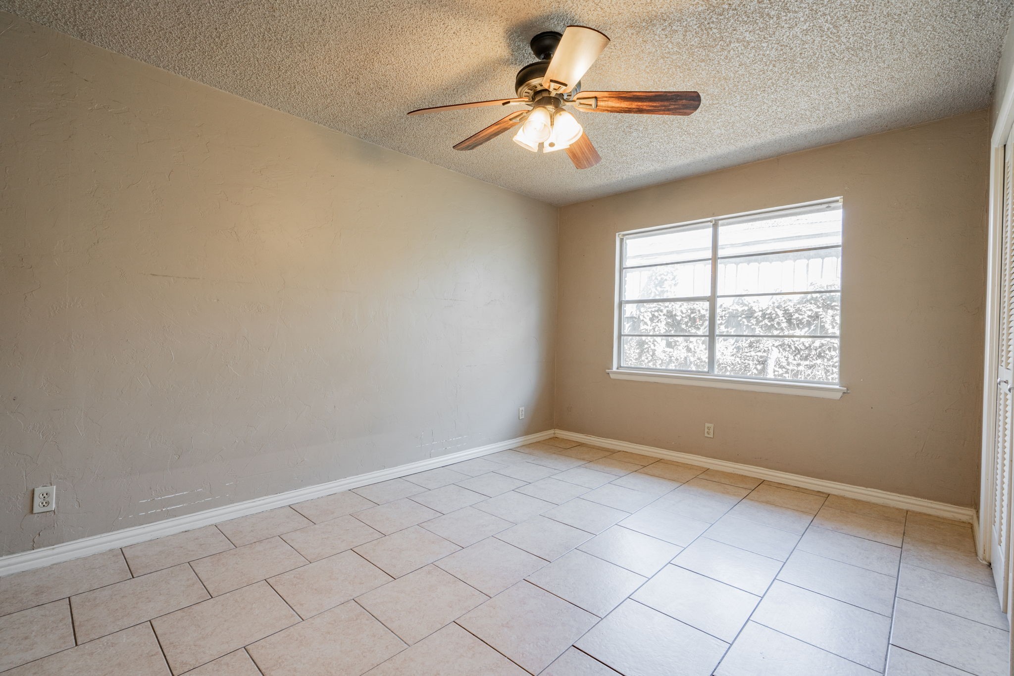10018 Olmos Drive