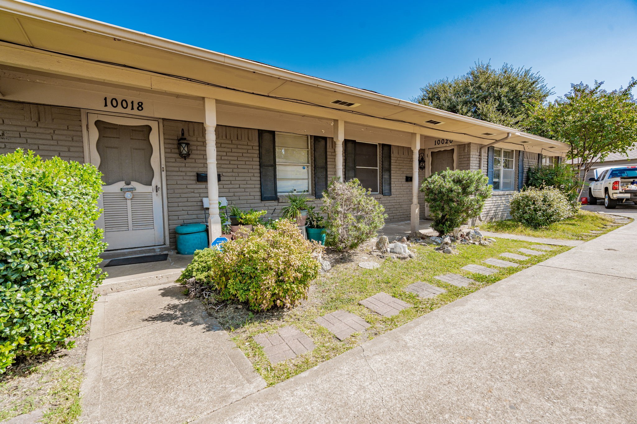 10018 Olmos Drive