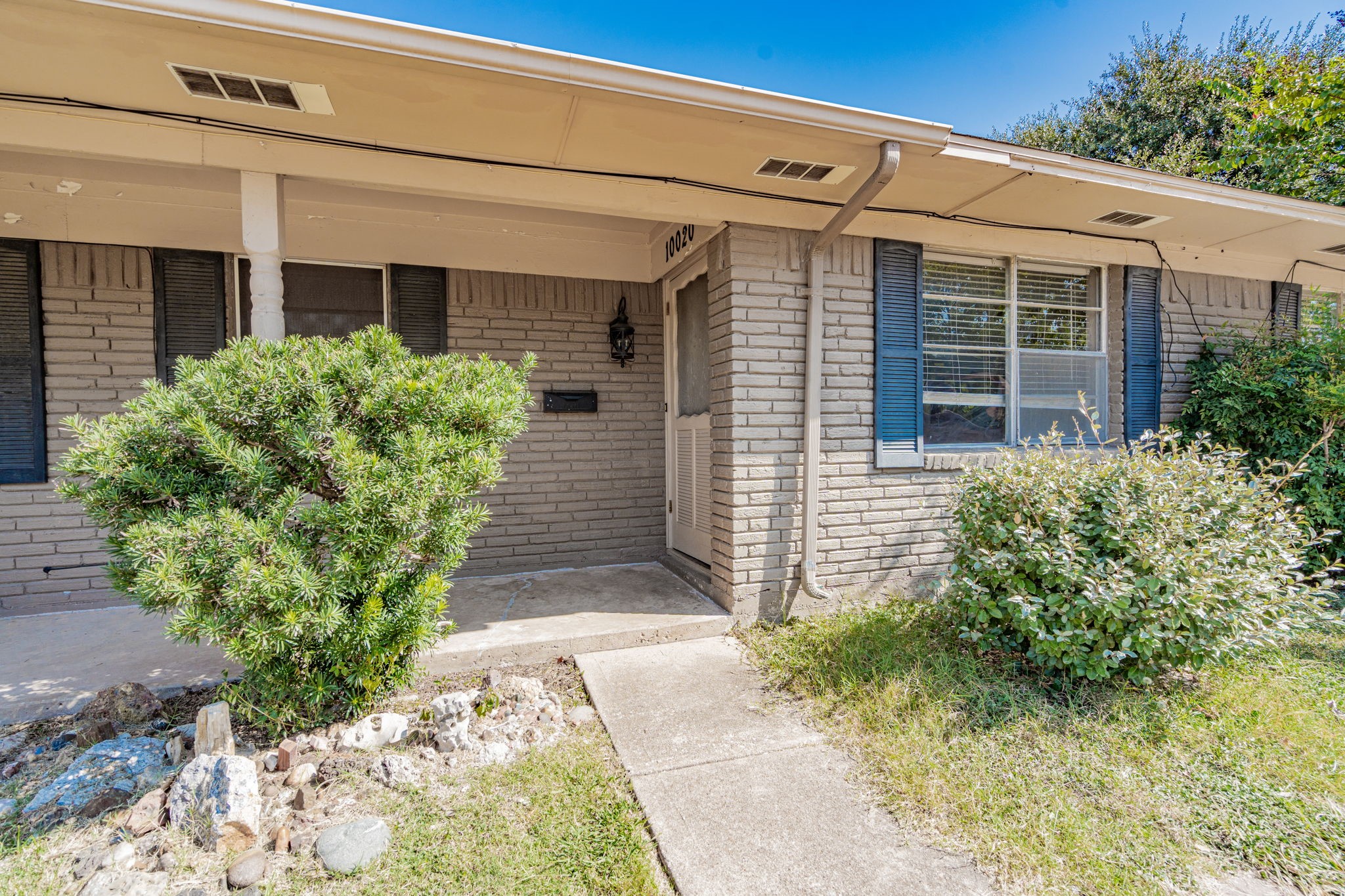 10018 Olmos Drive