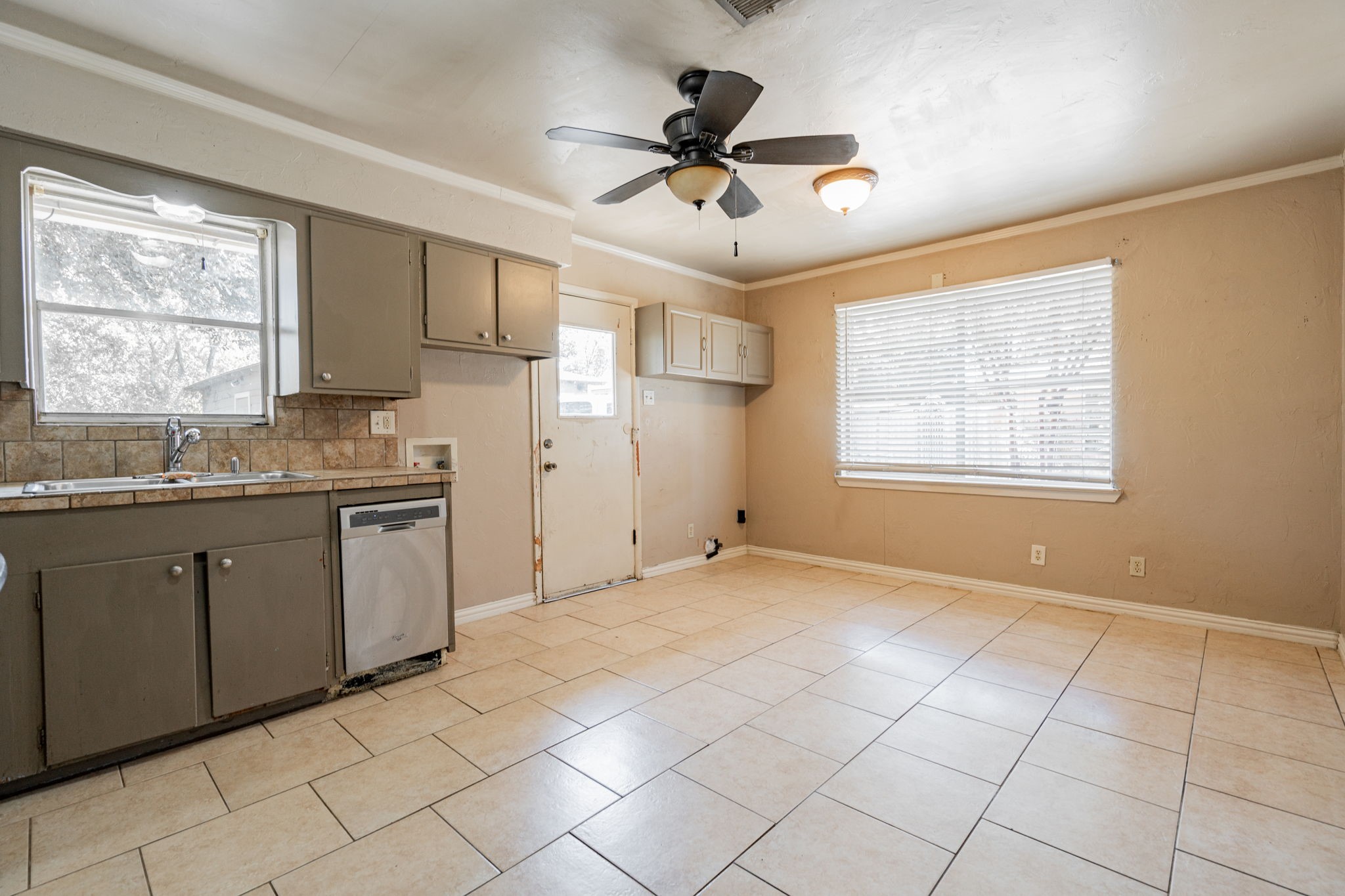 10018 Olmos Drive