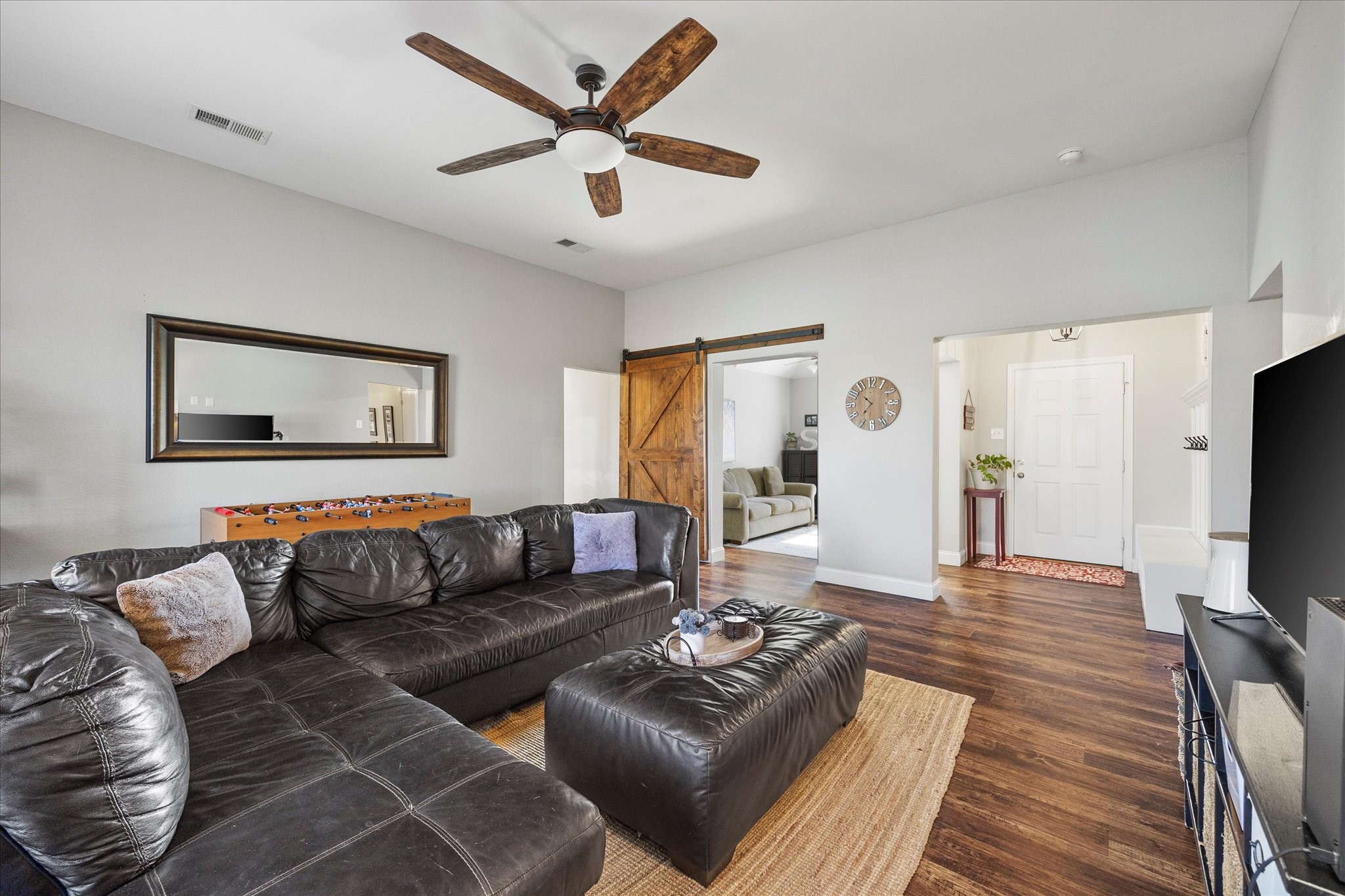 10115 Linda Circle