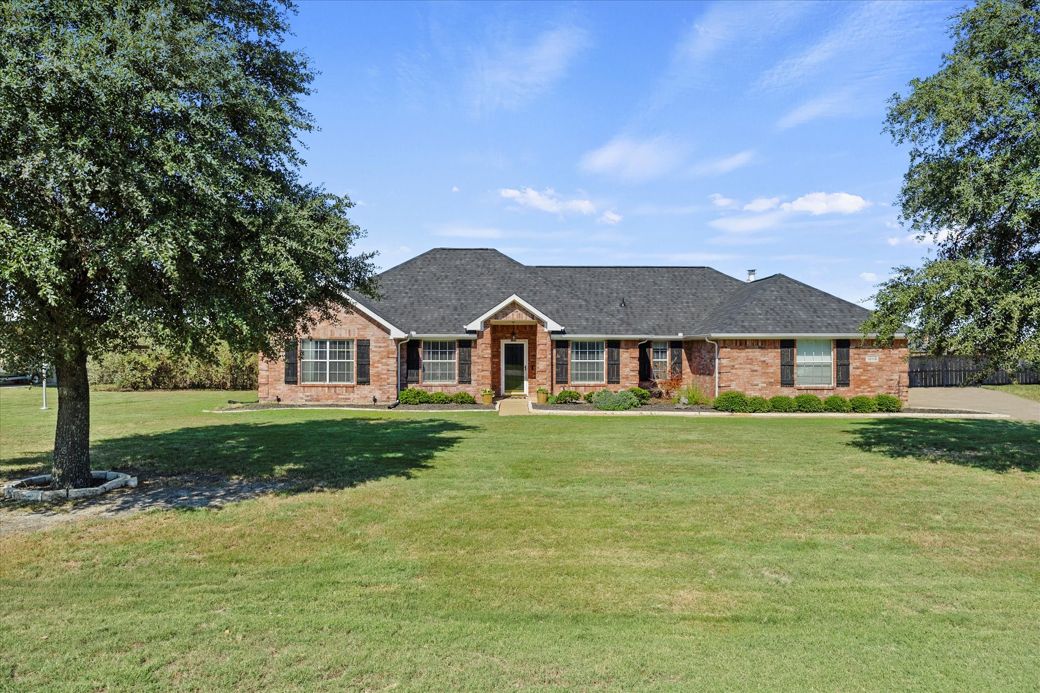 10115 Linda Circle