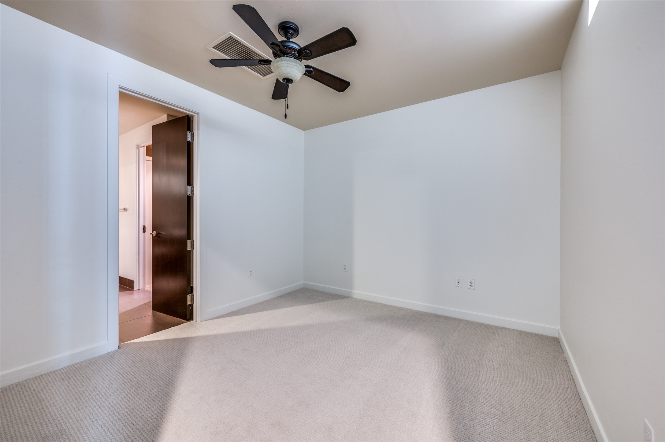 2600 W 7th Street 2626