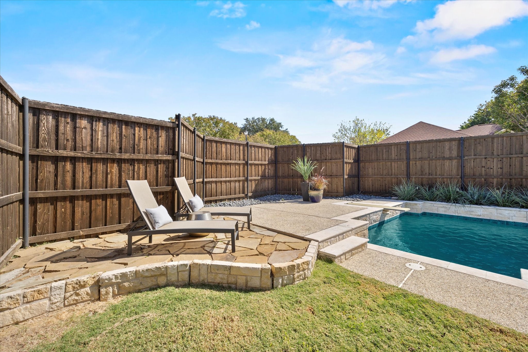 601 Shoretrail Drive