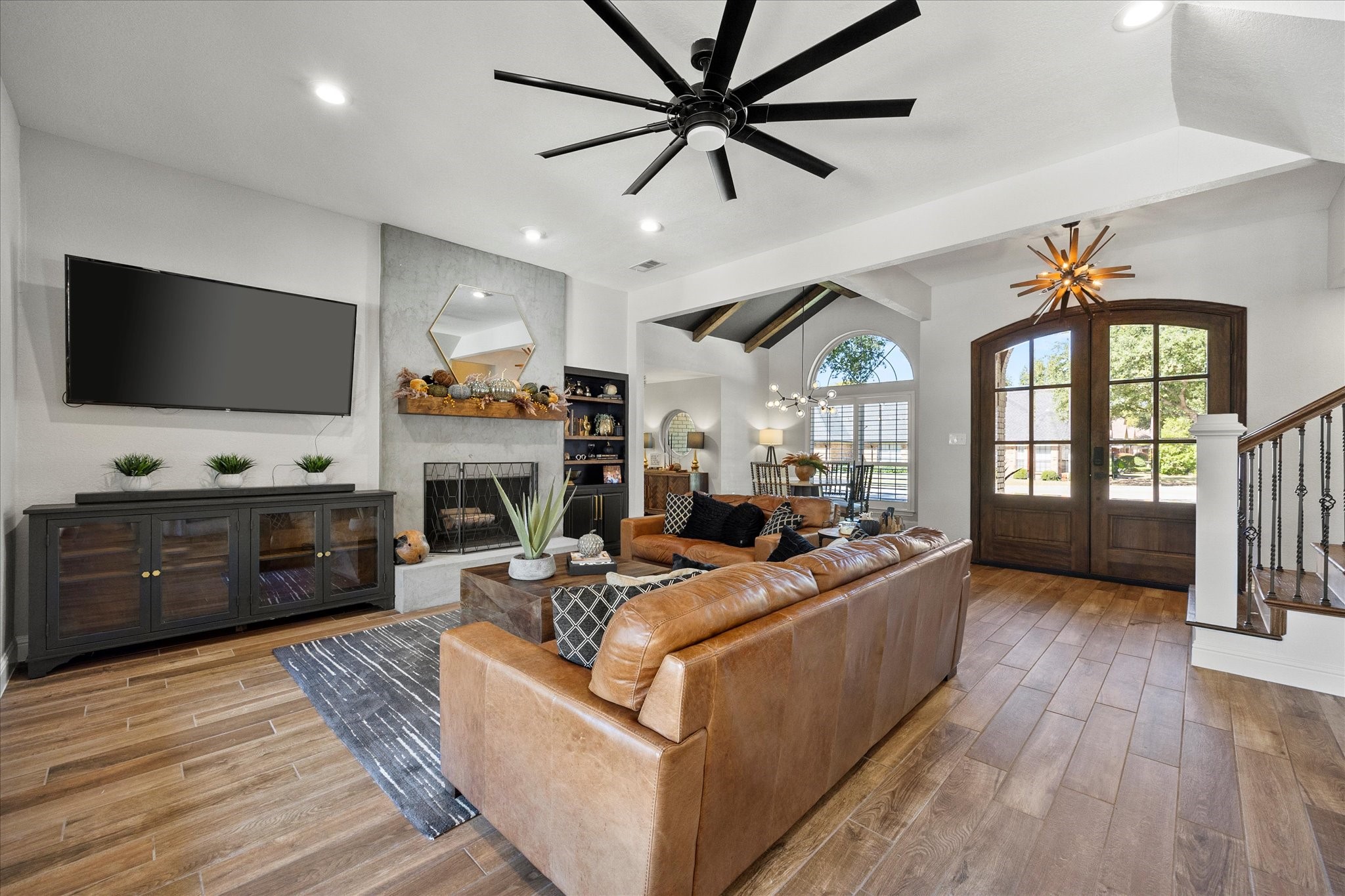 601 Shoretrail Drive