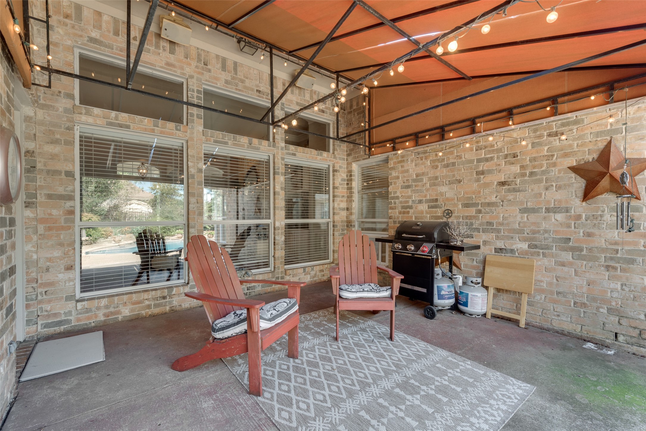 7128 Hunt Lane