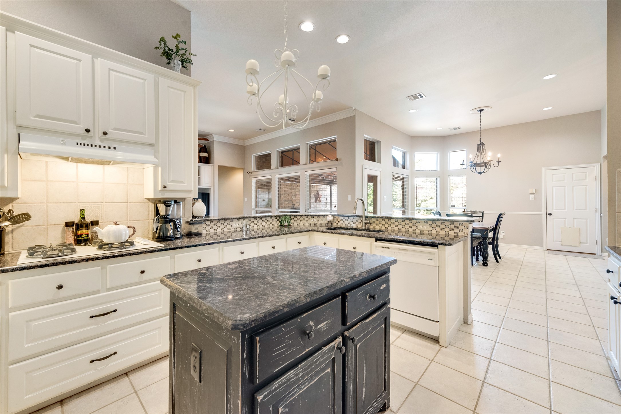 7128 Hunt Lane