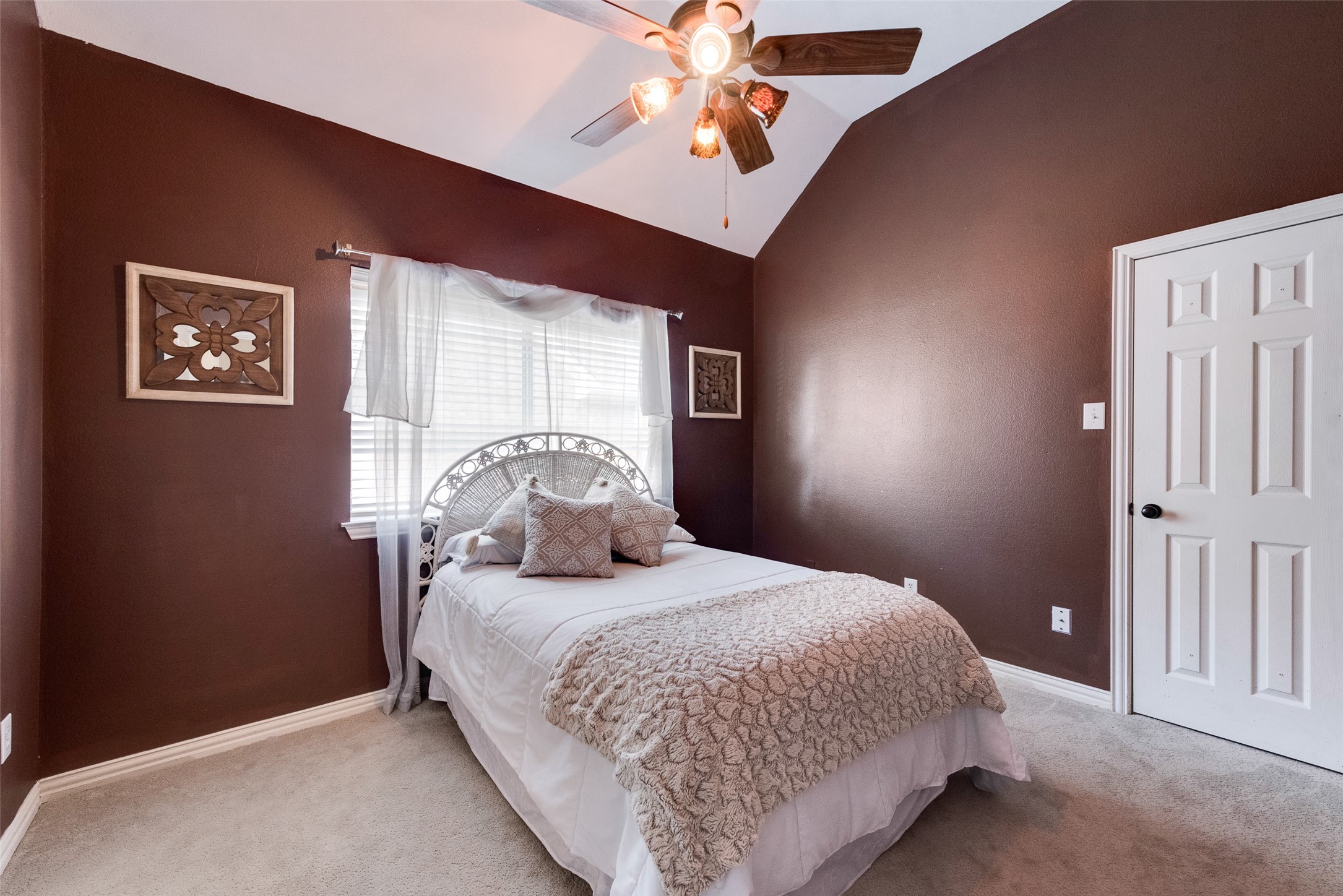 7128 Hunt Lane
