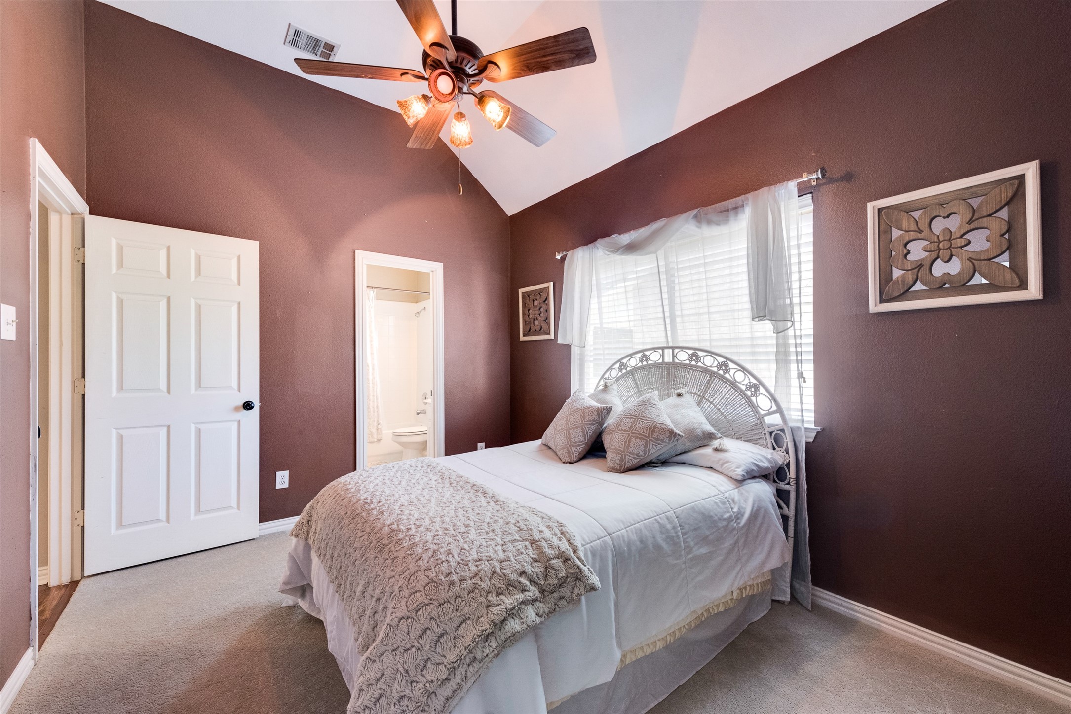 7128 Hunt Lane