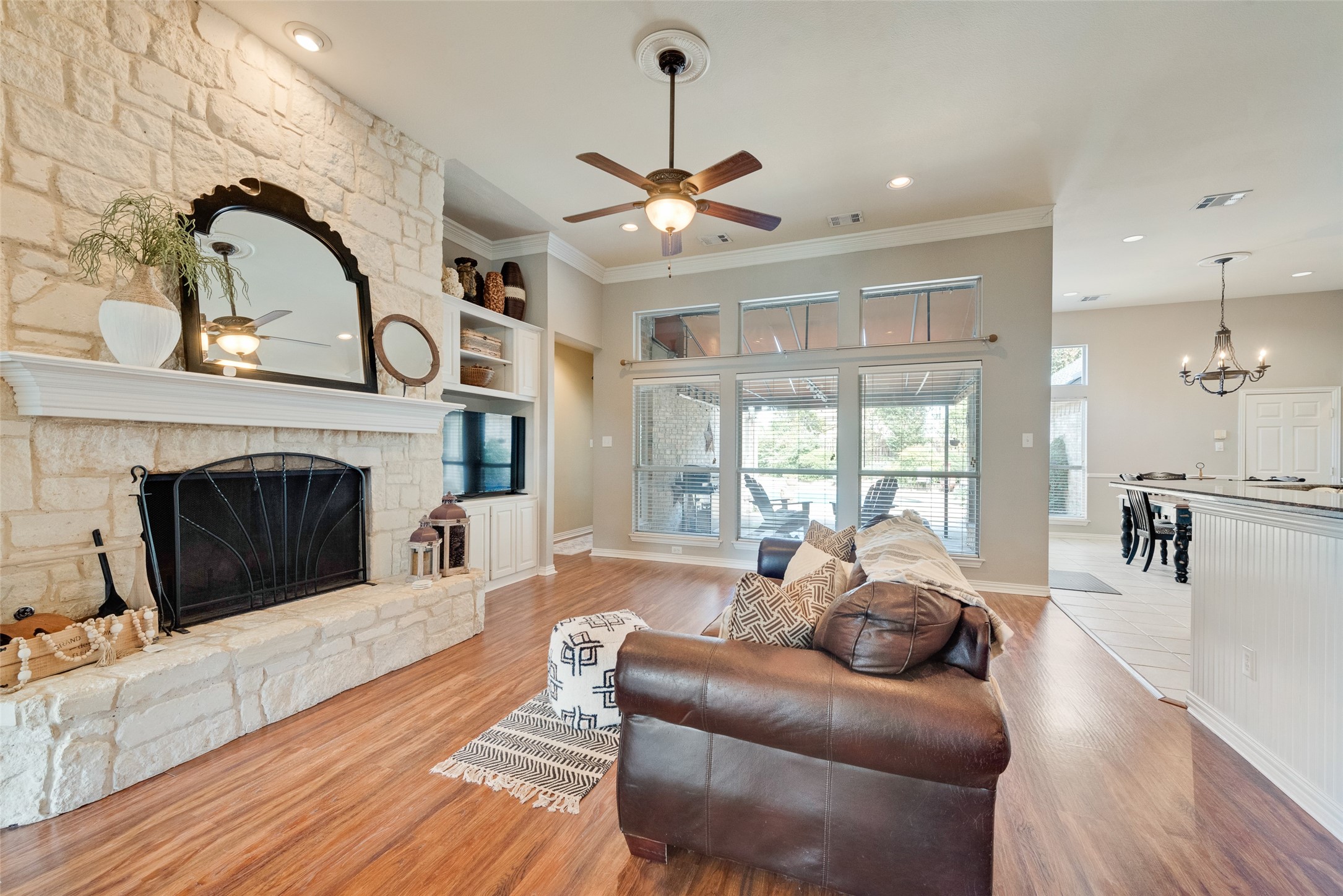 7128 Hunt Lane