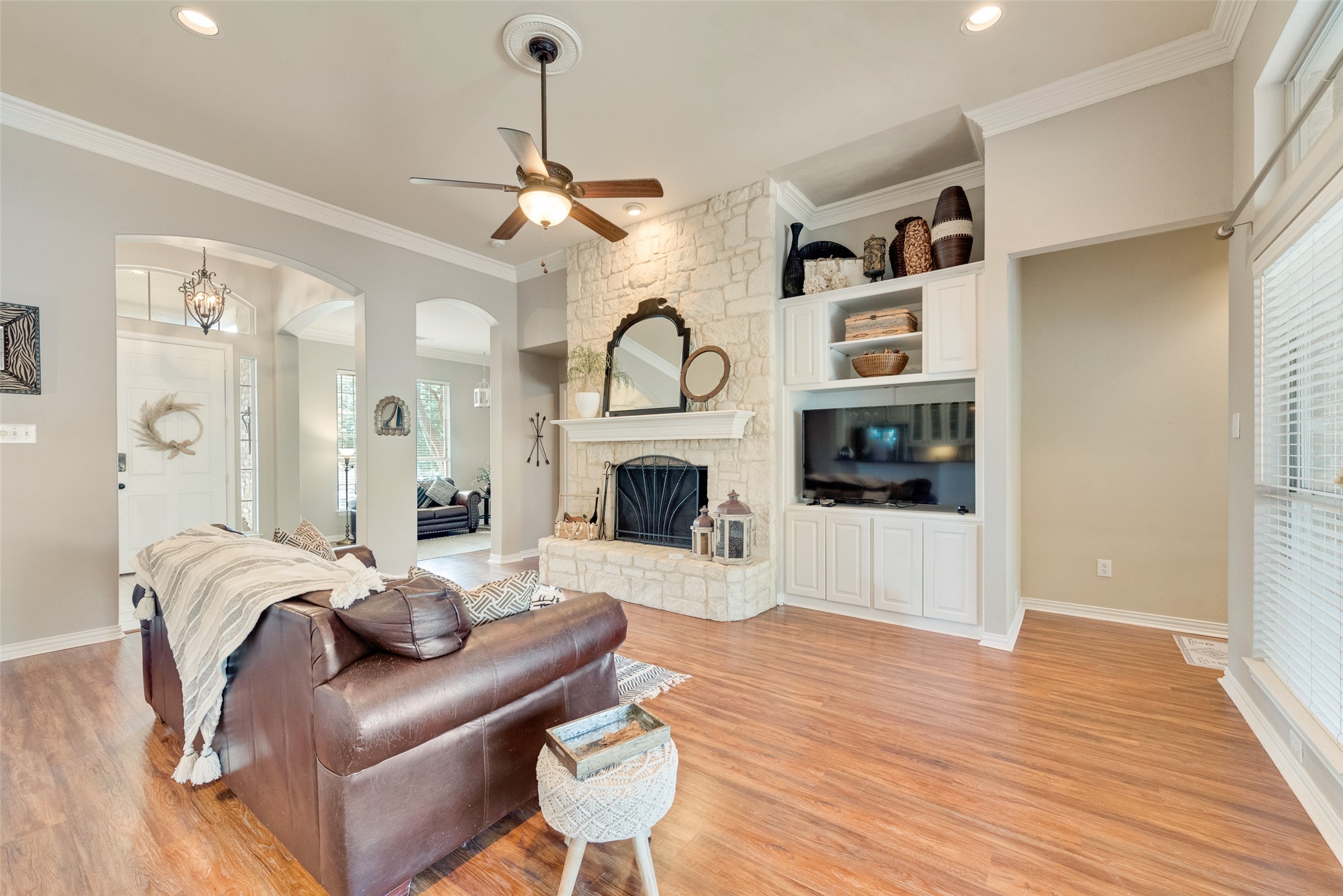 7128 Hunt Lane