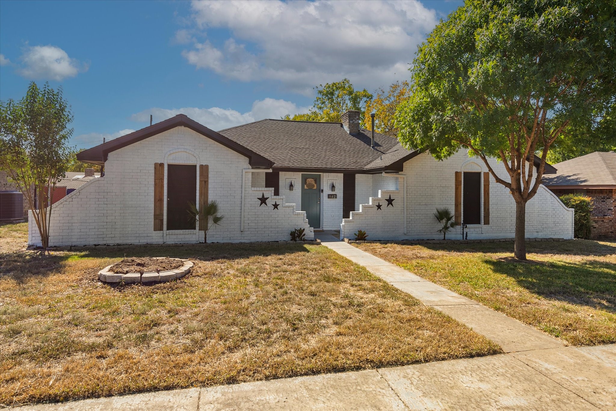 942 Briarcove Place
