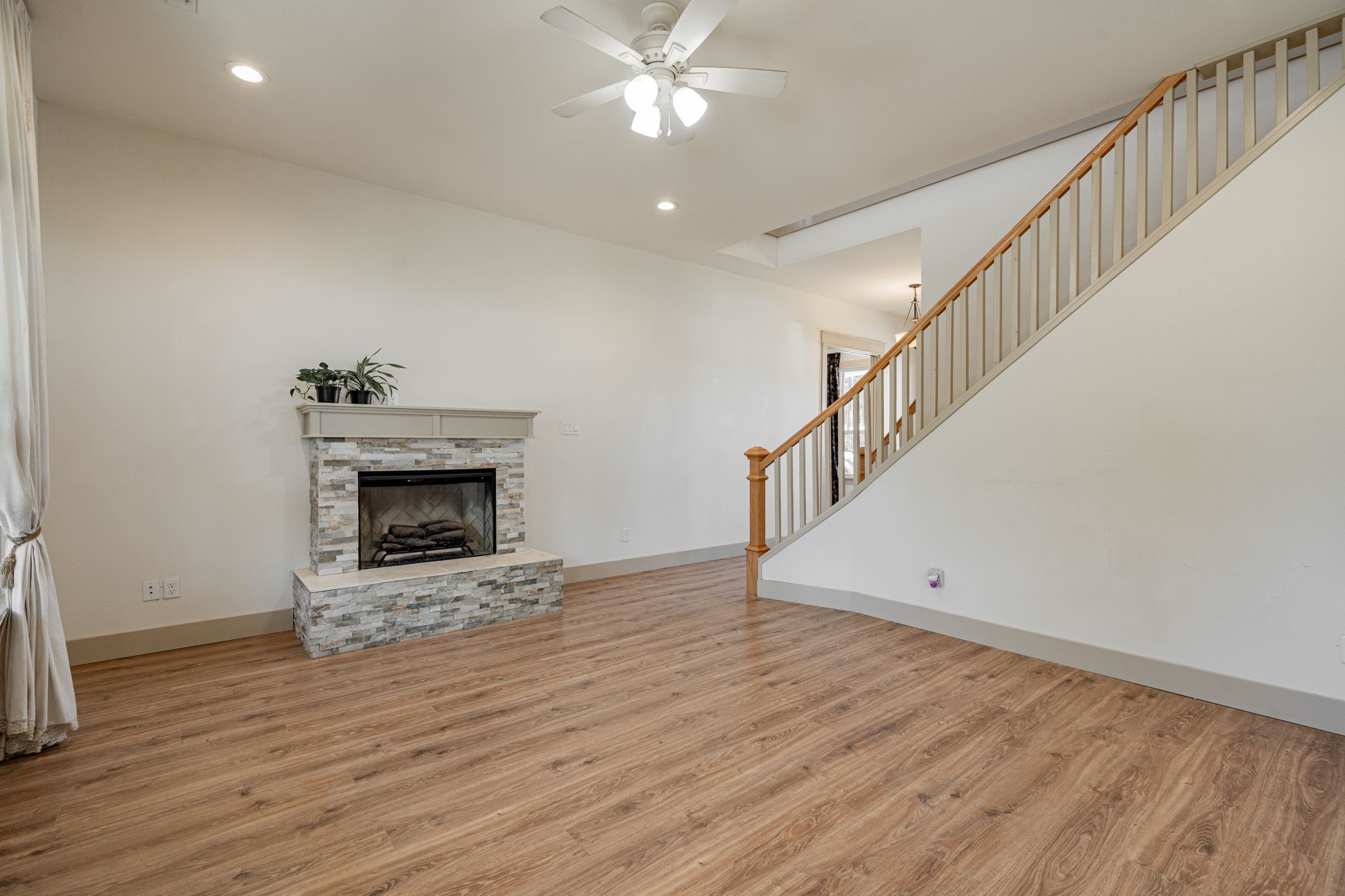 248 Private Road 4638