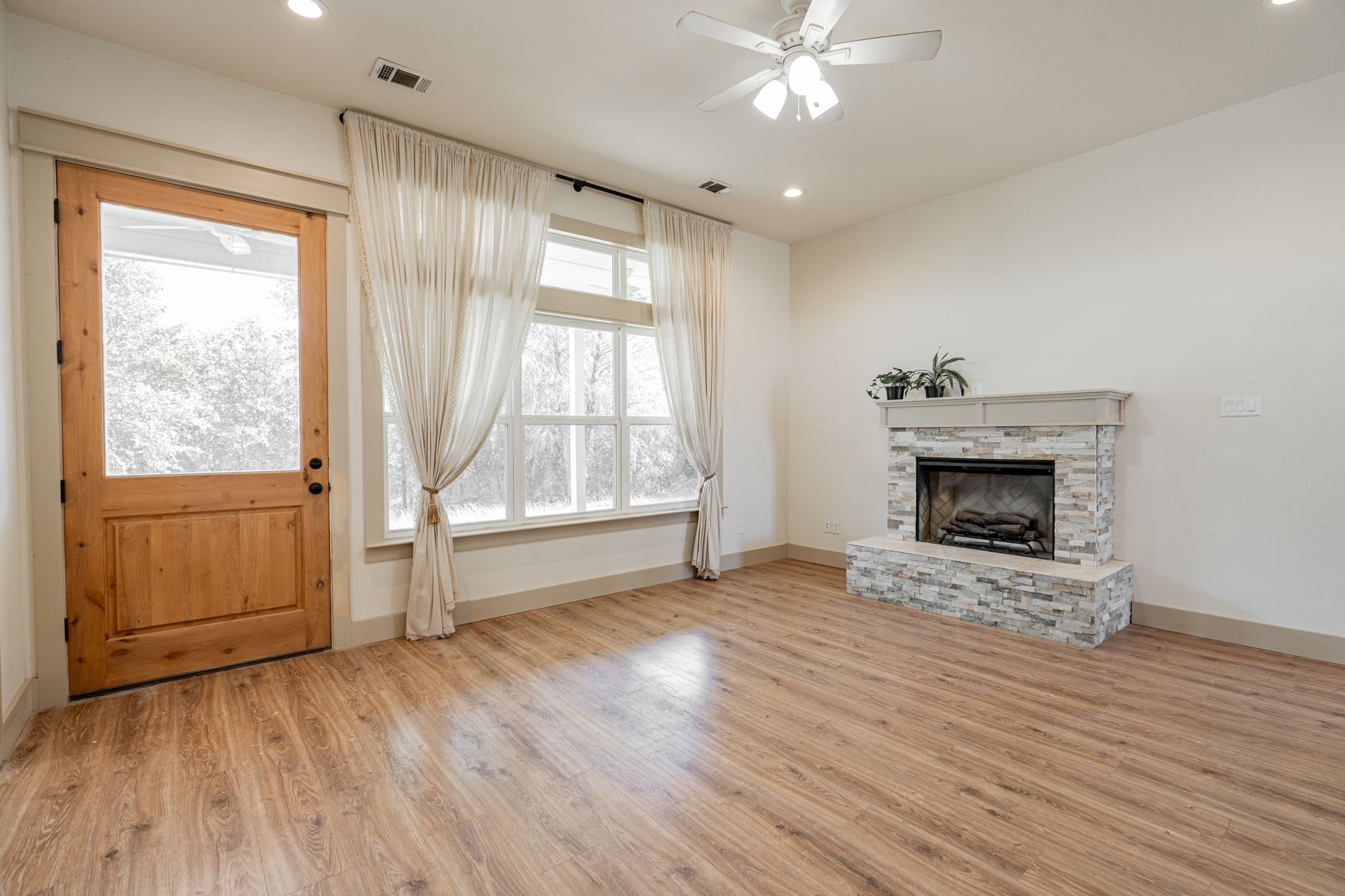 248 Private Road 4638