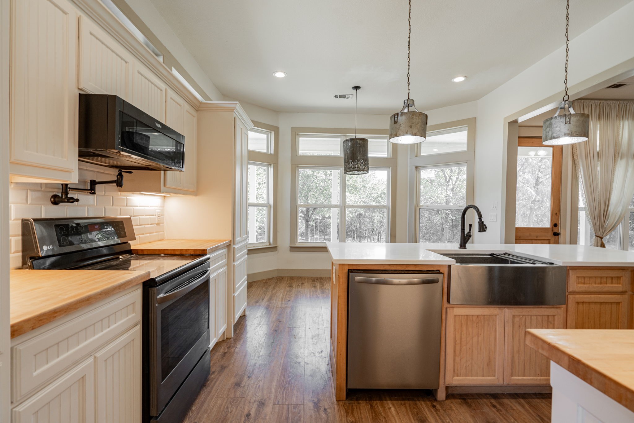 248 Private Road 4638