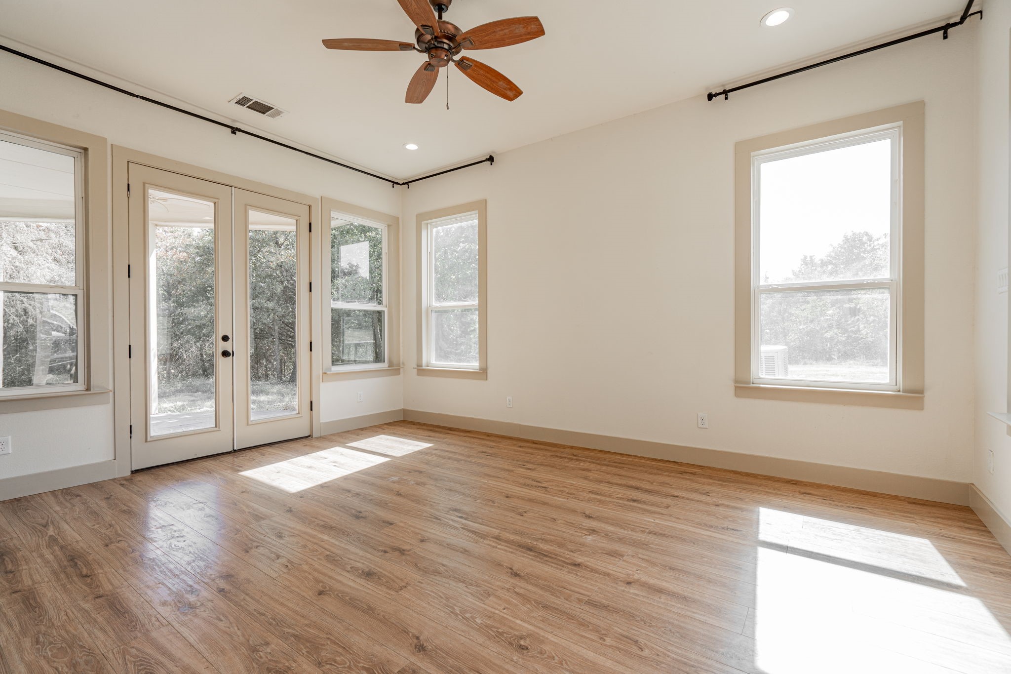 248 Private Road 4638