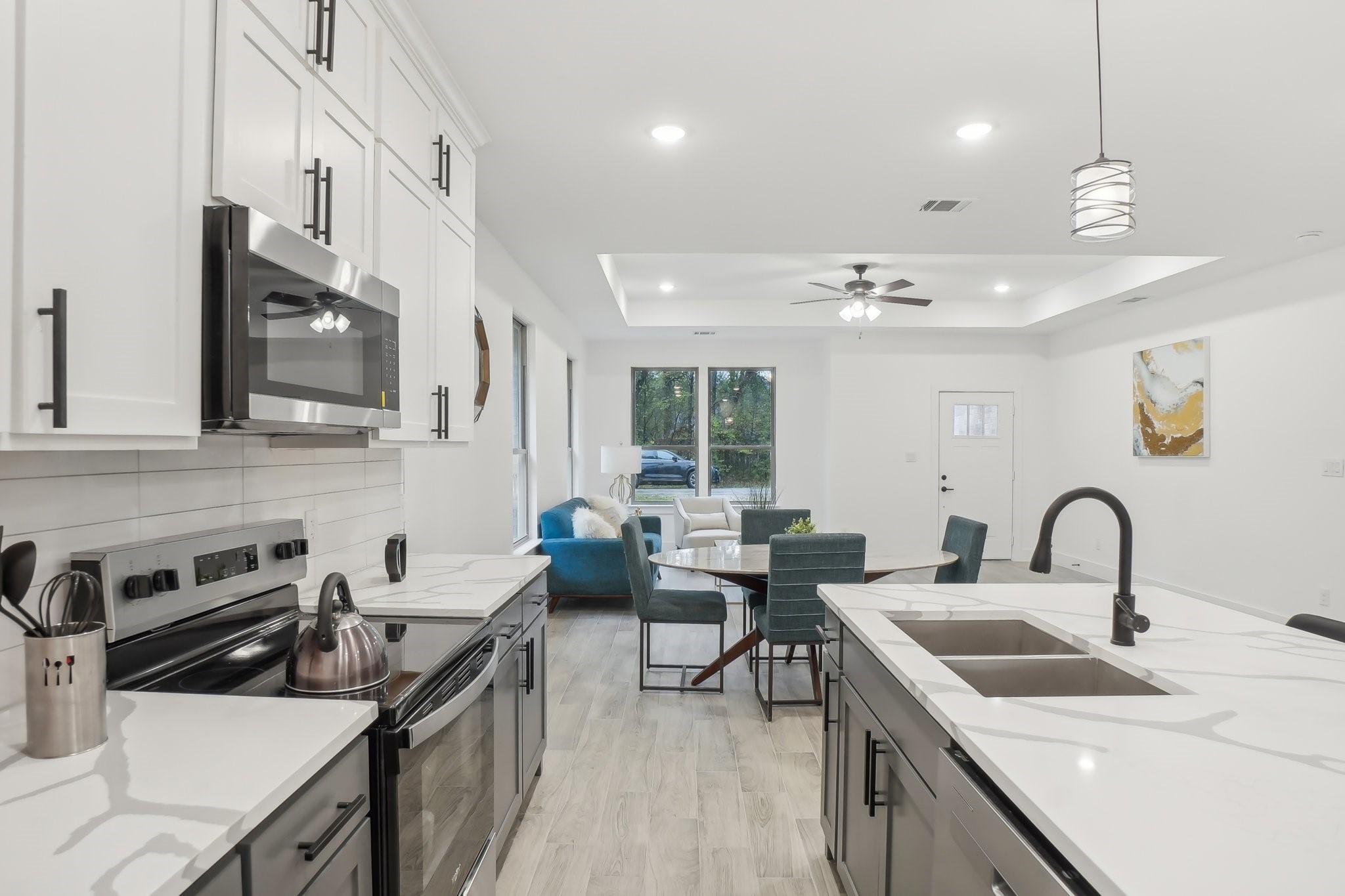 122 W Beachwood Loop