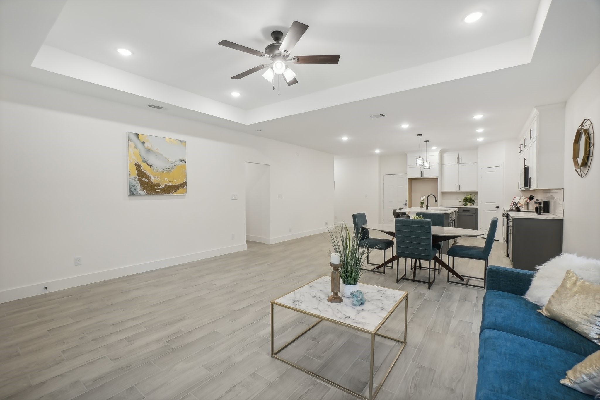 122 W Beachwood Loop