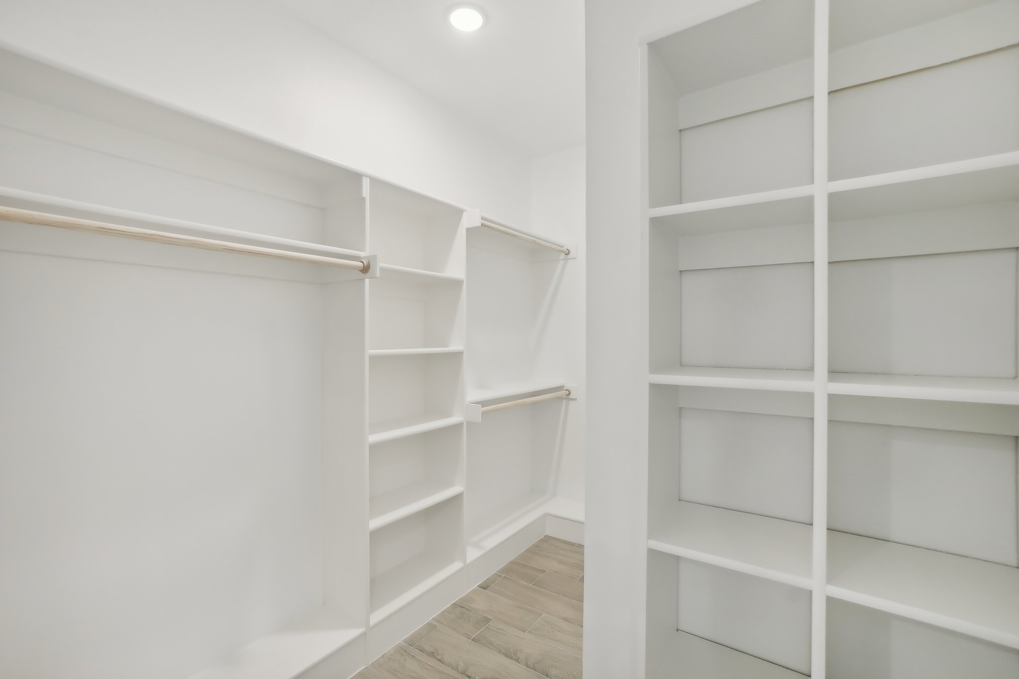 122 W Beachwood Loop