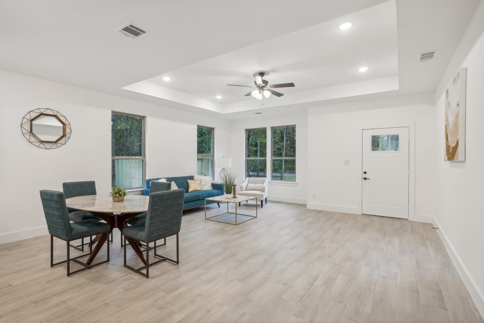 122 W Beachwood Loop