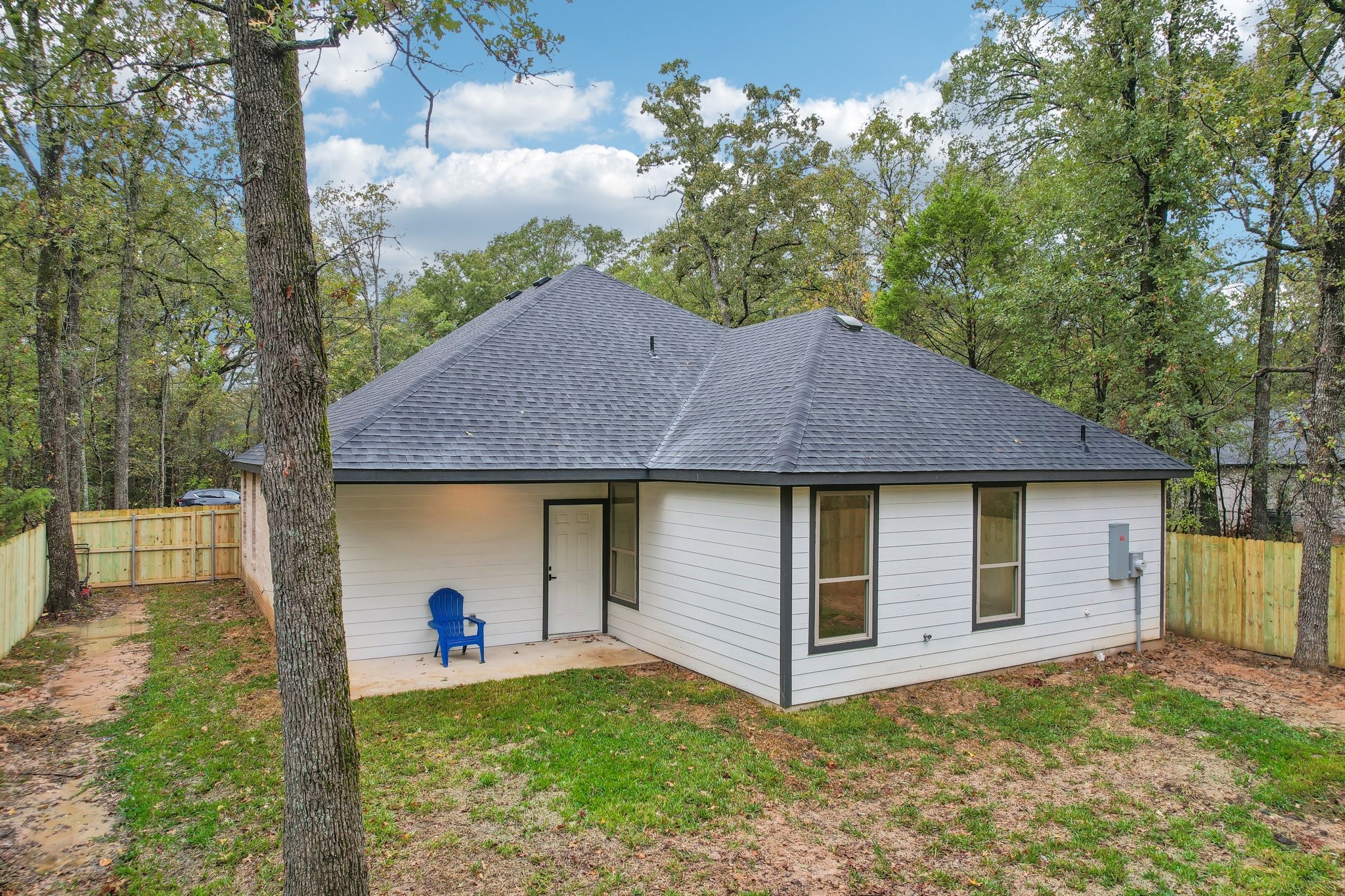 122 W Beachwood Loop