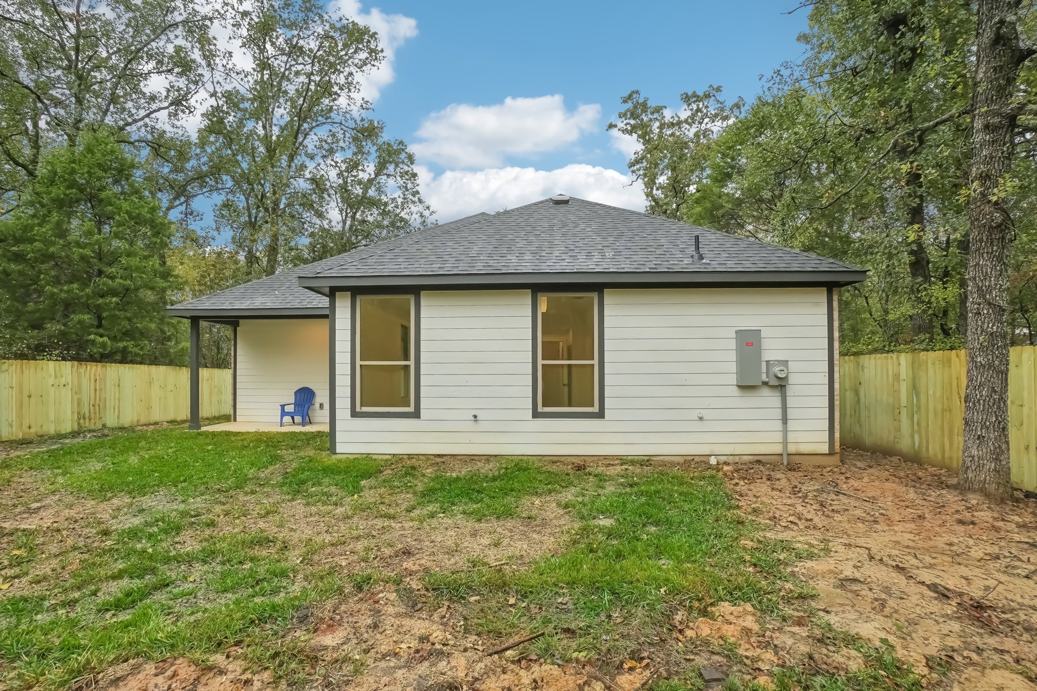 122 W Beachwood Loop